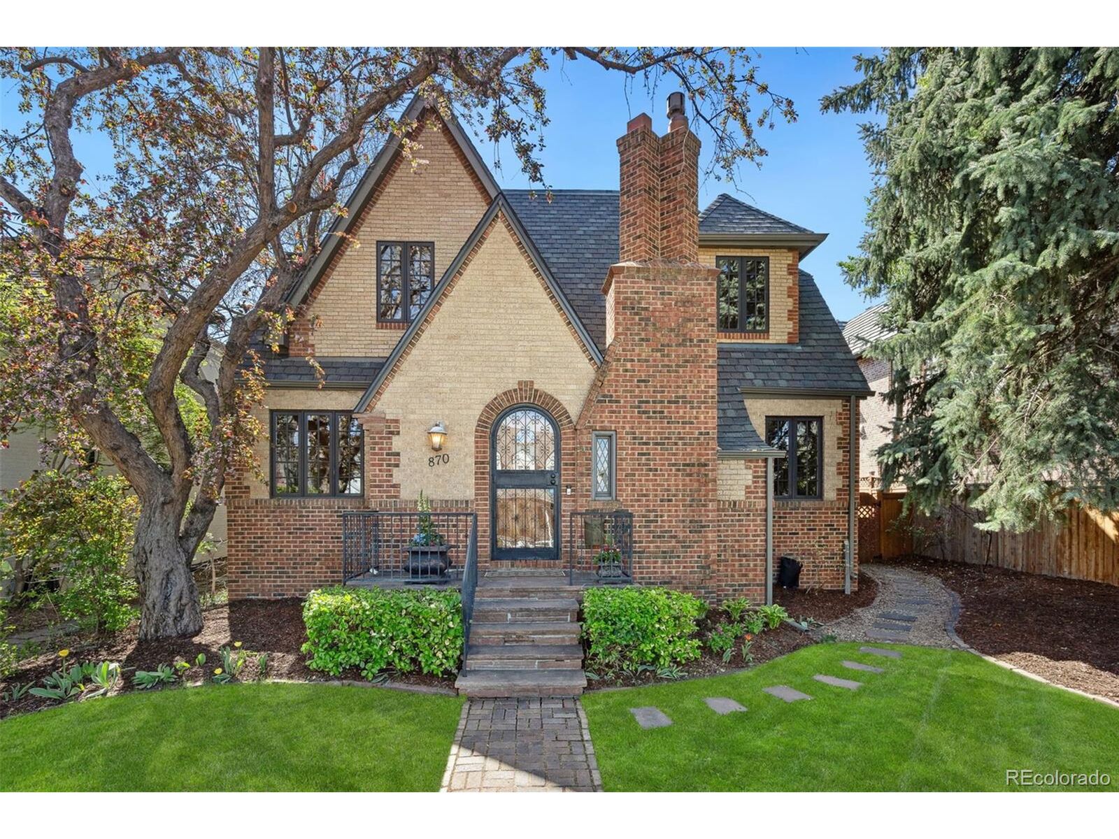 Property Photo:  870 S Medea Way  CO 80209 