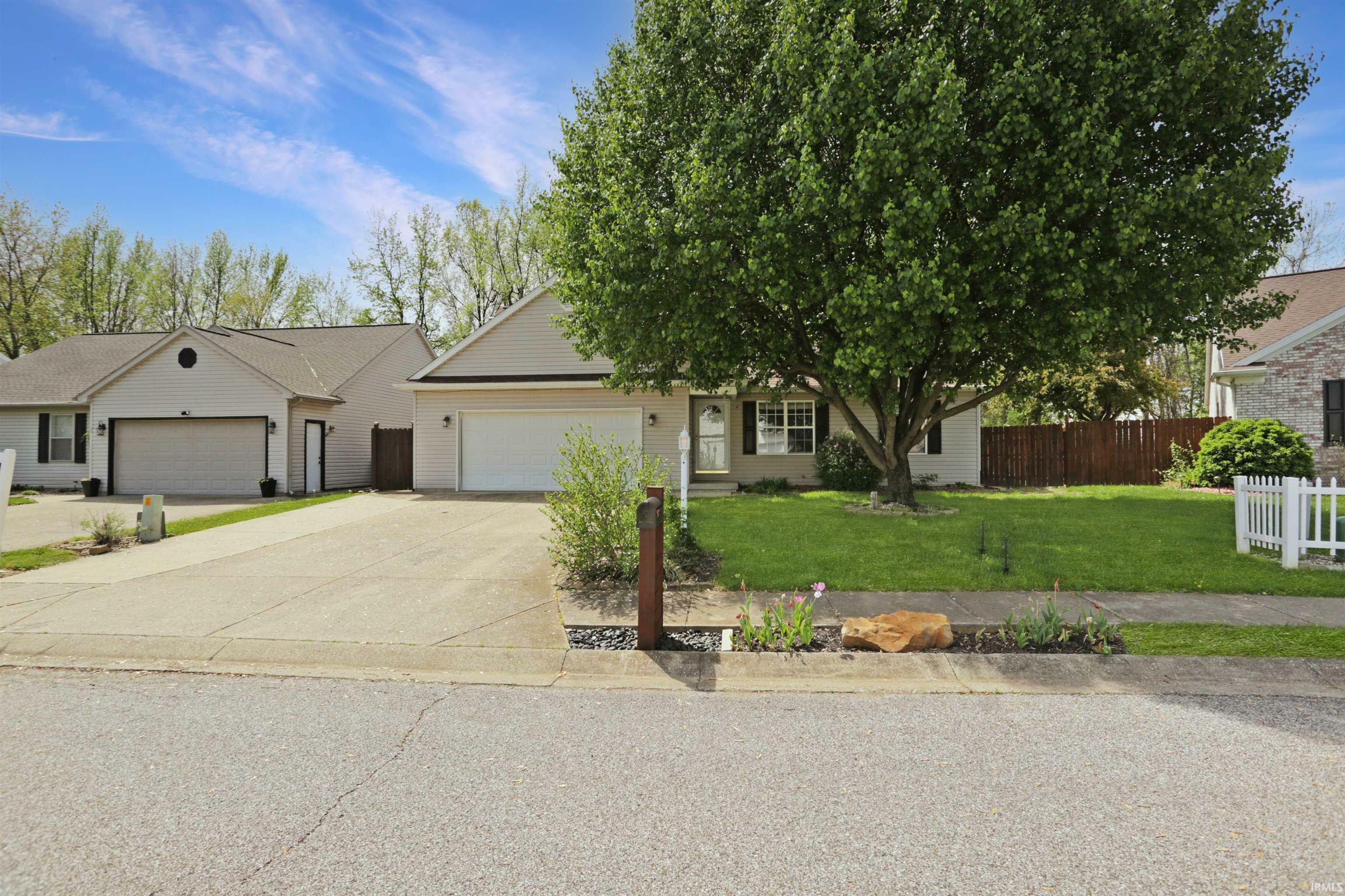 Property Photo: 2833 Ivy Meadow Drive IN 47711