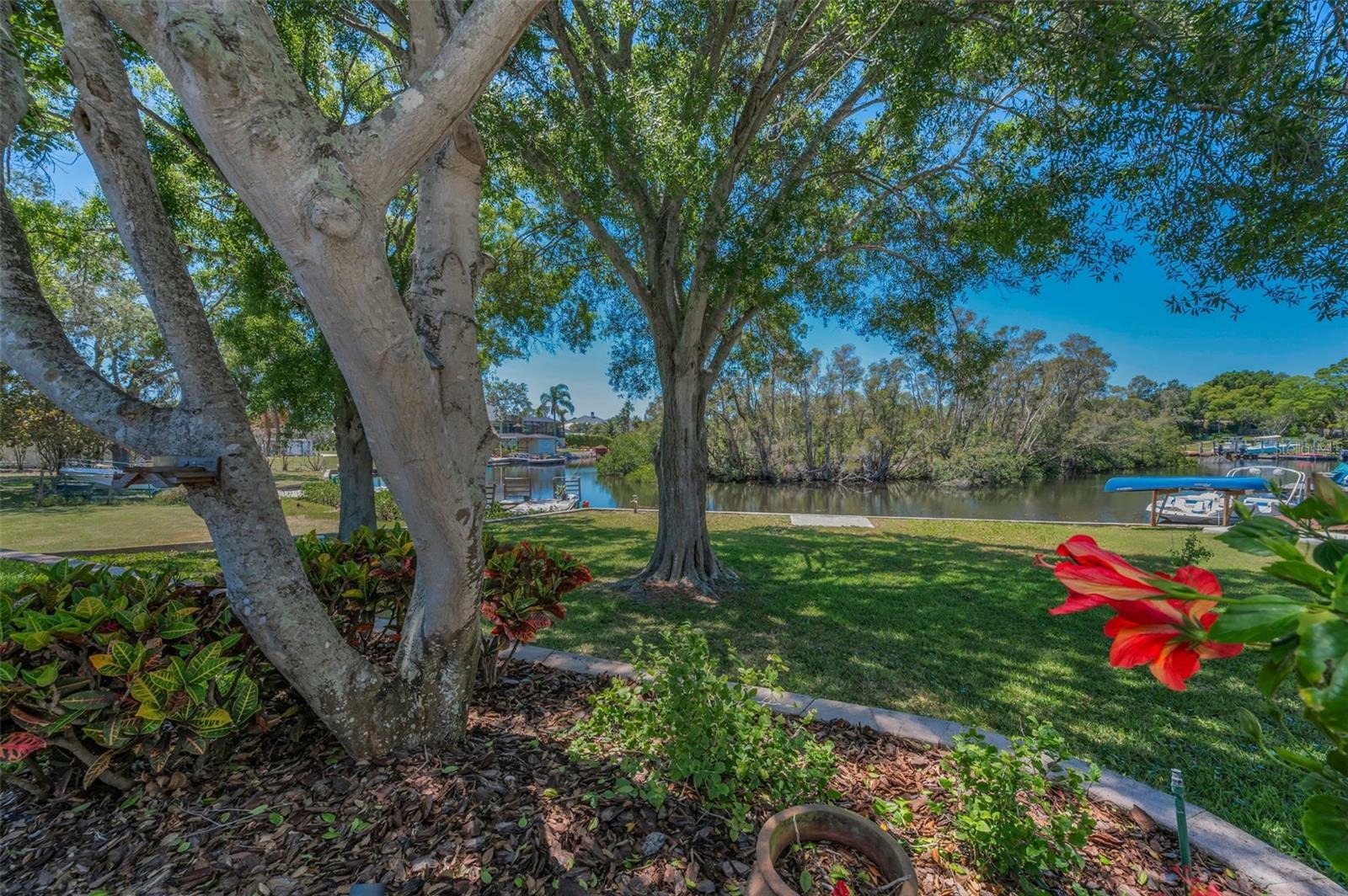 Property Photo: 3133 Pineview Drive FL 34691