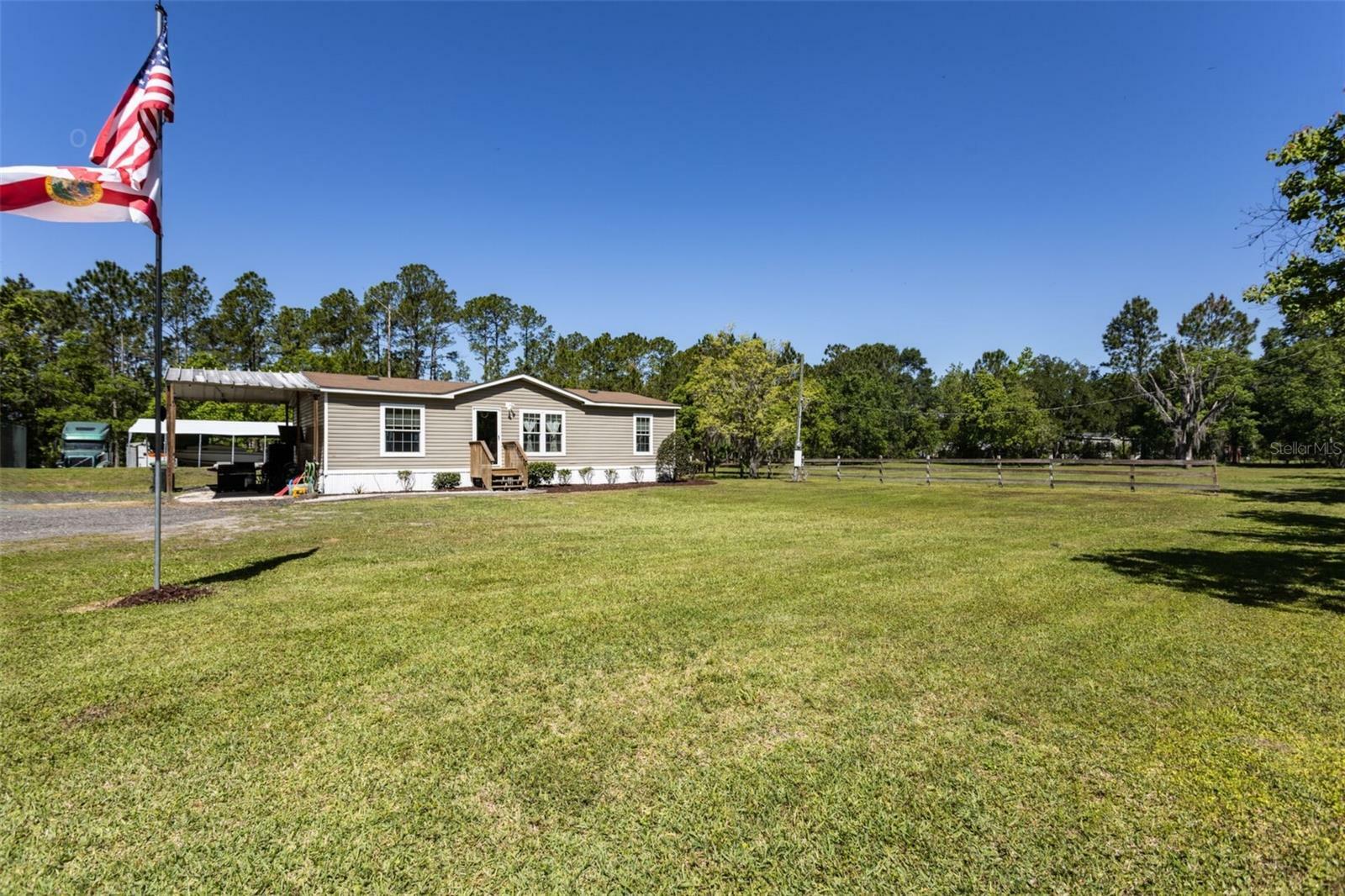 Property Photo: 1226 Hazelnut Street FL 32110