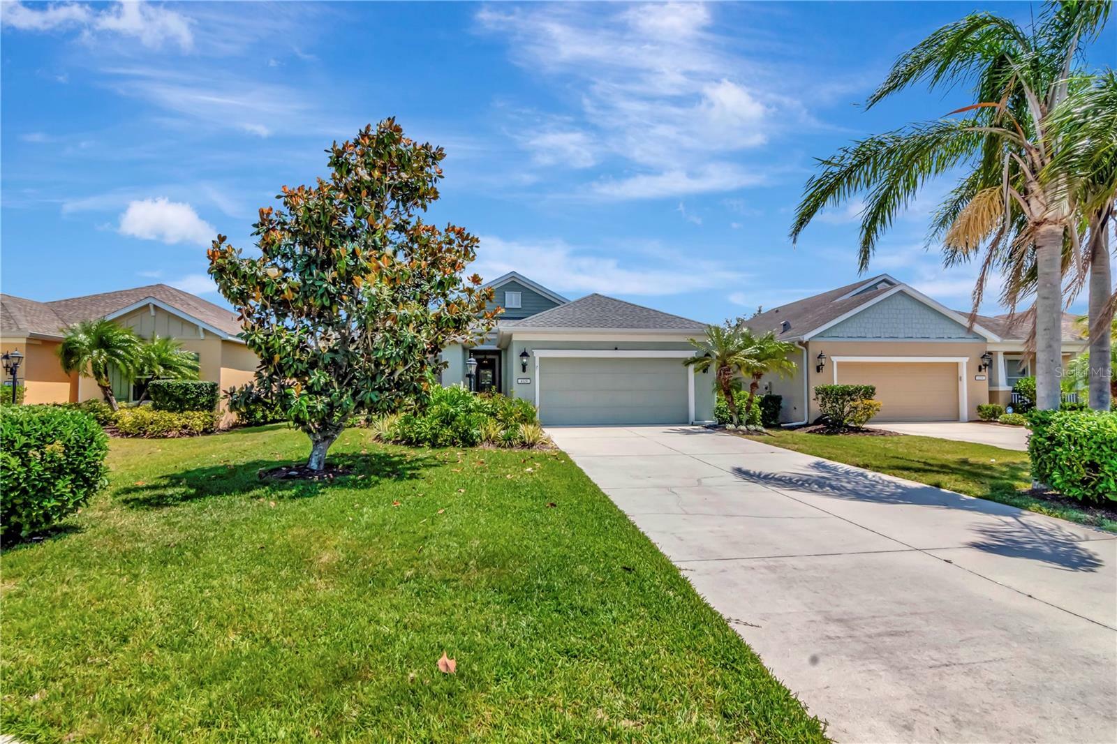 Property Photo: 4529 Golden Gate Cove FL 34211