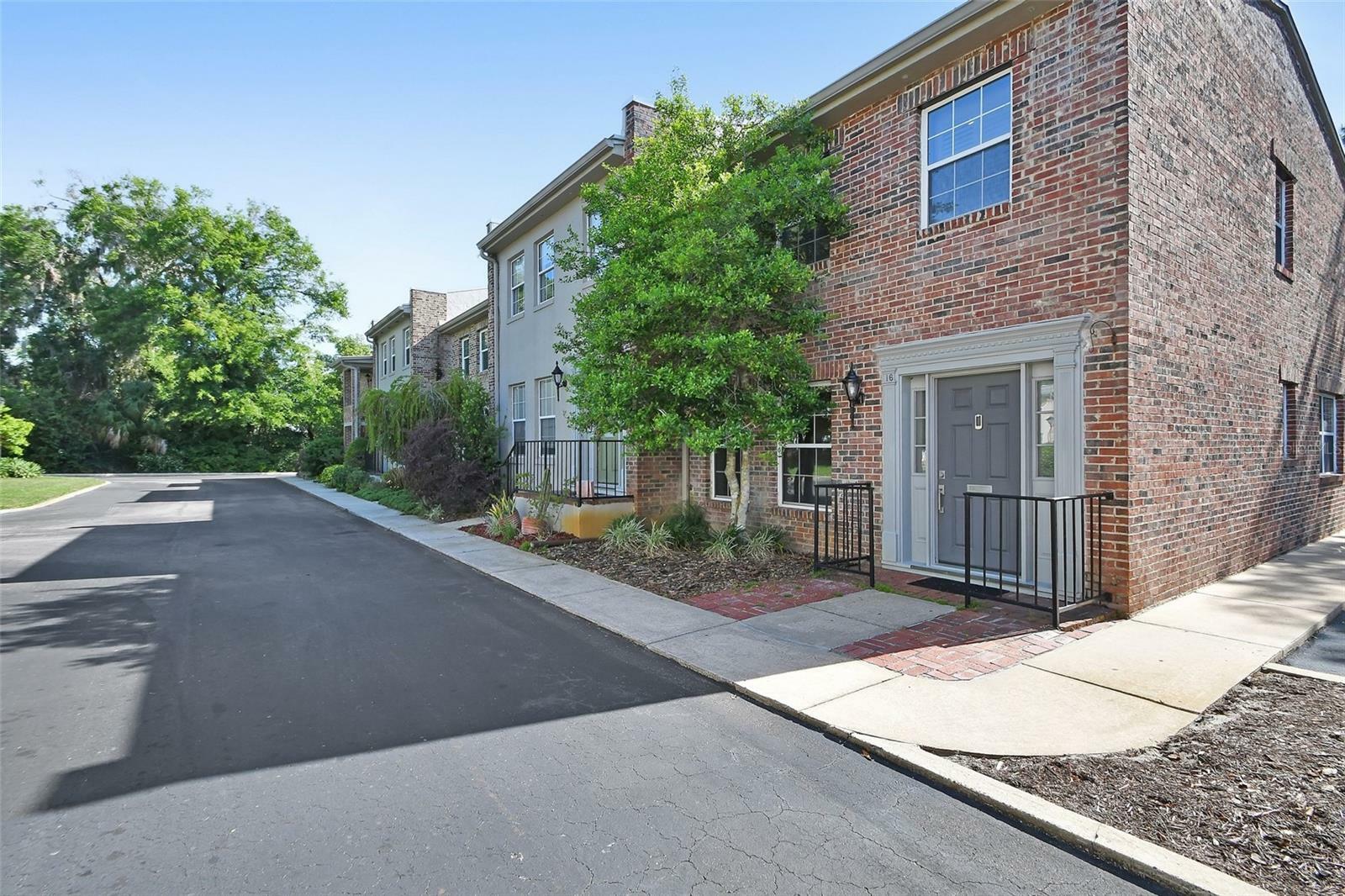 Property Photo: 117 N Garfield Avenue 16 FL 32724