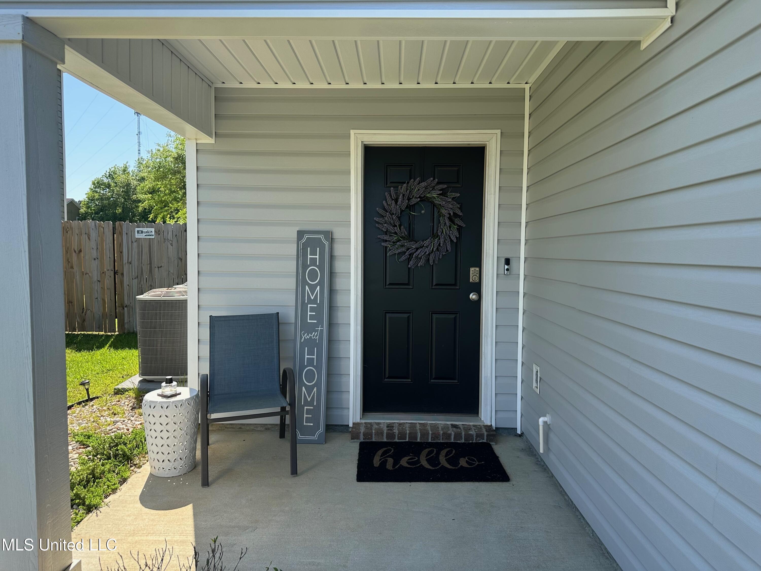 Property Photo:  2409 Esplanade Street  MS 39564 