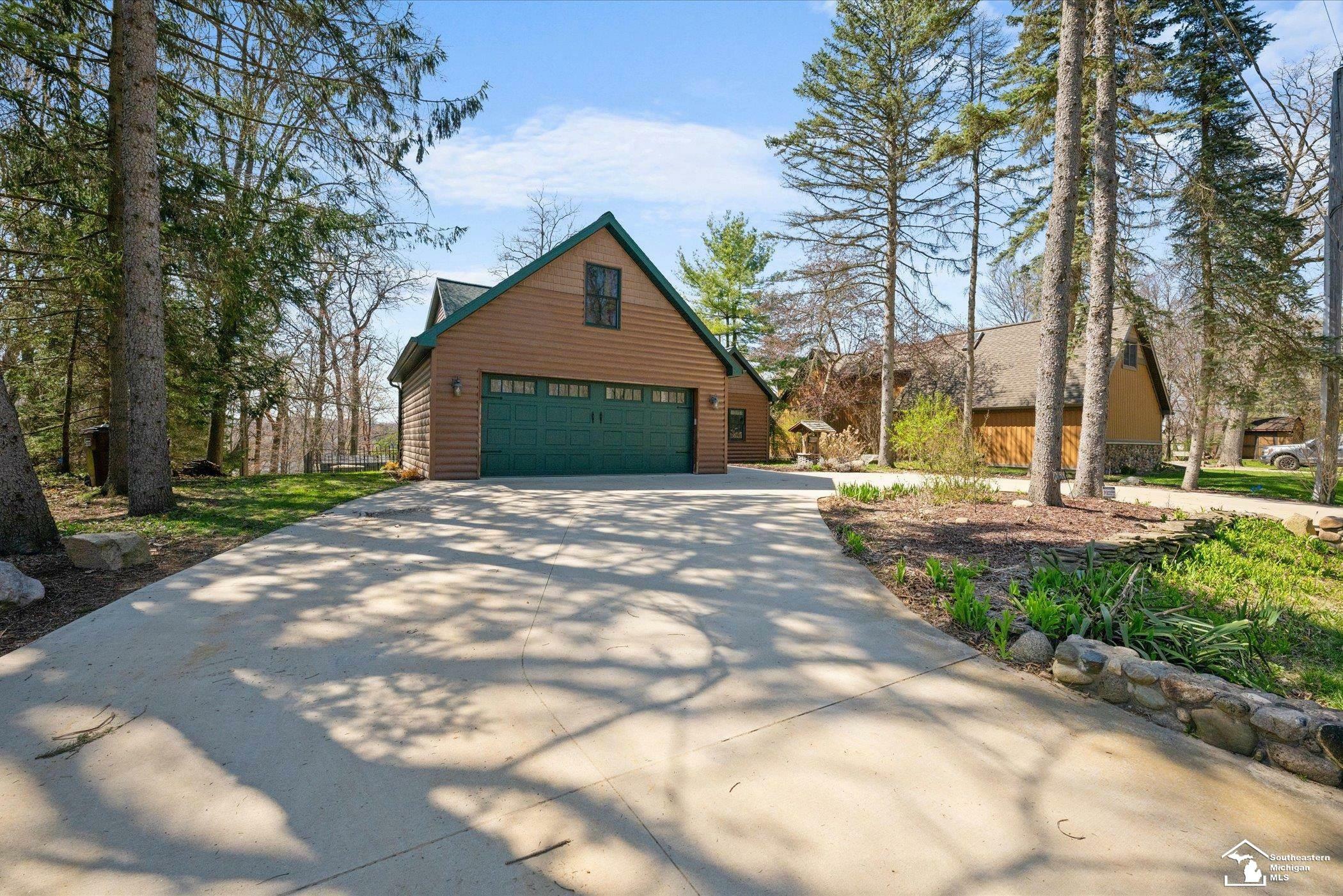 Property Photo: 160 Eastshore Drive MI 49249
