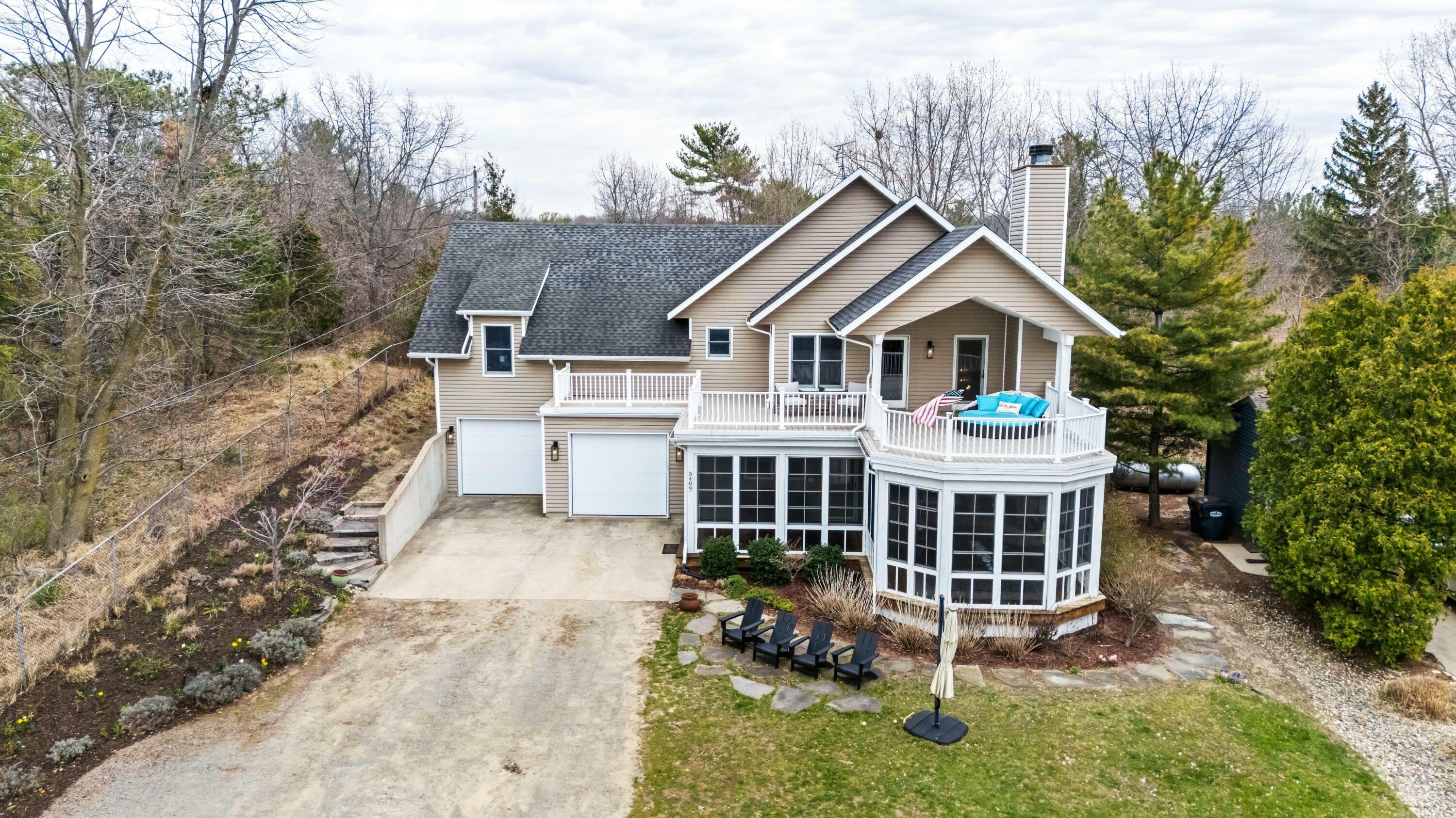 Property Photo: 5489 Sunset Path MI 49127