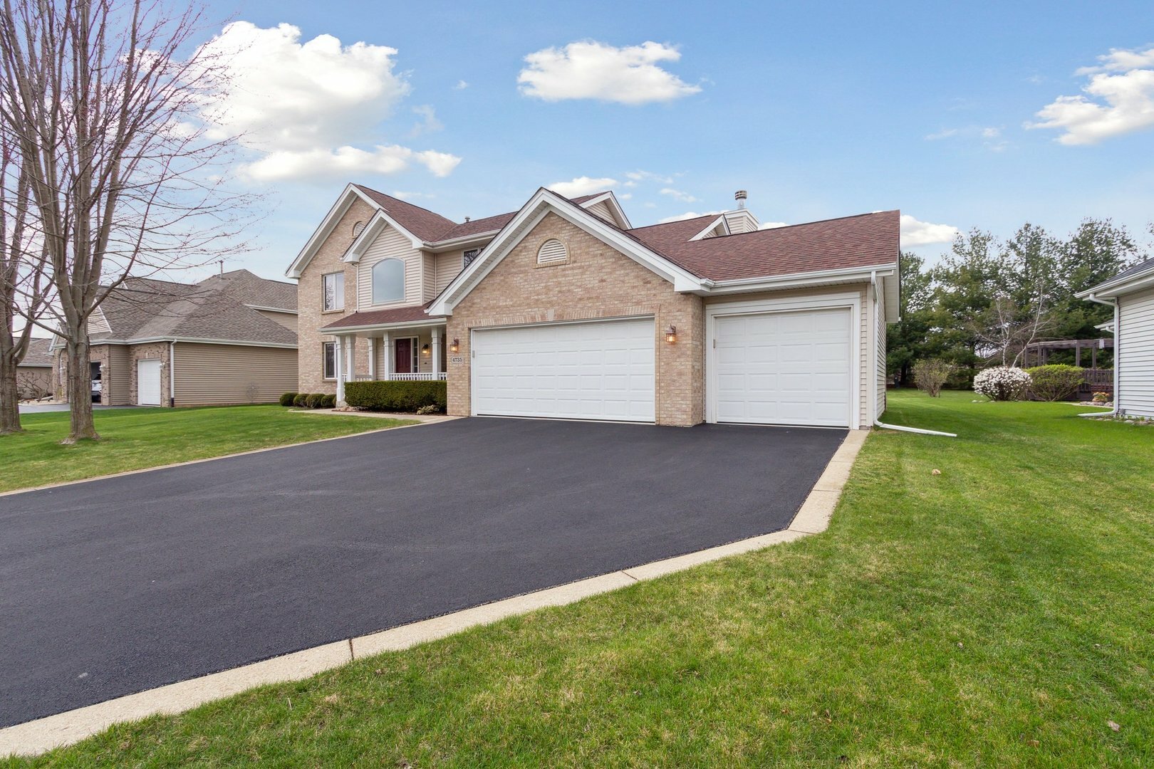 Property Photo: 4735 Cabot Lane IL 61016
