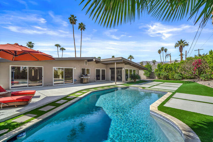 Property Photo:  74582 Fairway Drive  CA 92260 