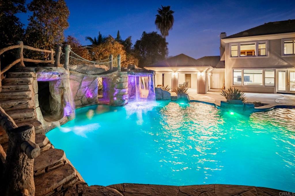 Property Photo: 3506 Avenida Pantera CA 92009