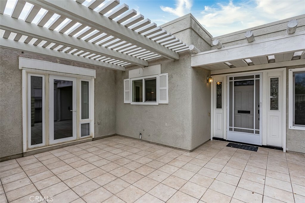 Property Photo: 3002 Via Buena Vista B CA 92637
