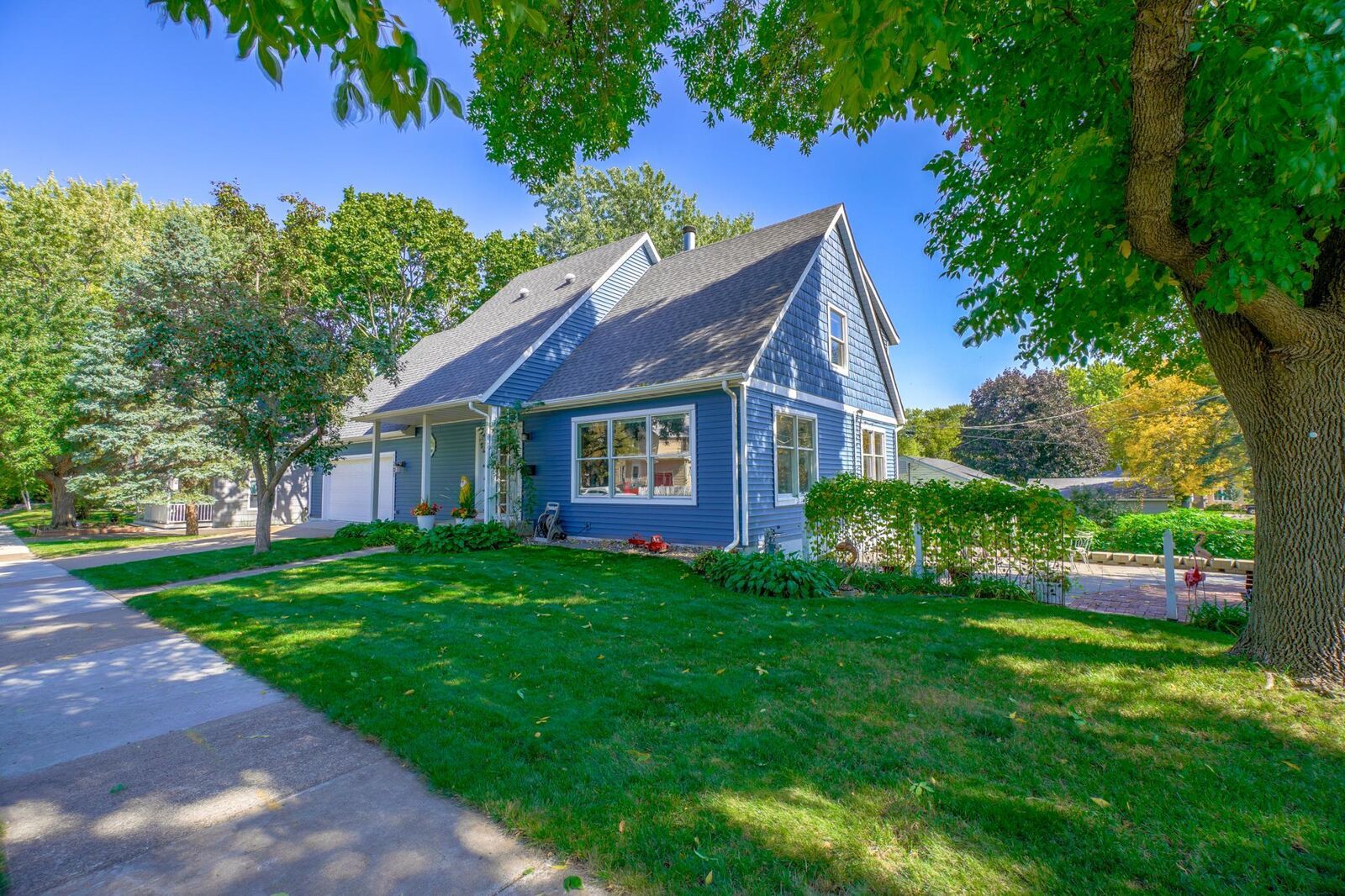 Property Photo:  201 Greeley Street N  MN 55082 