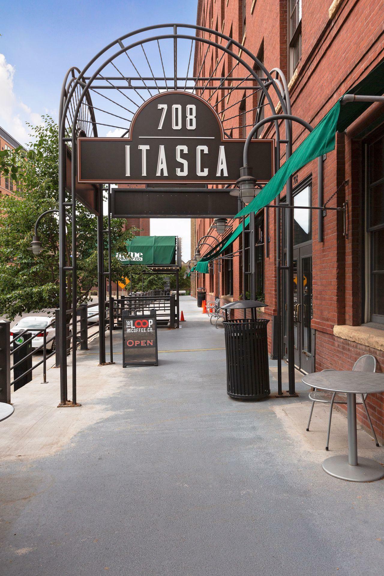 Property Photo: 702 N 1st Street 321 MN 55401