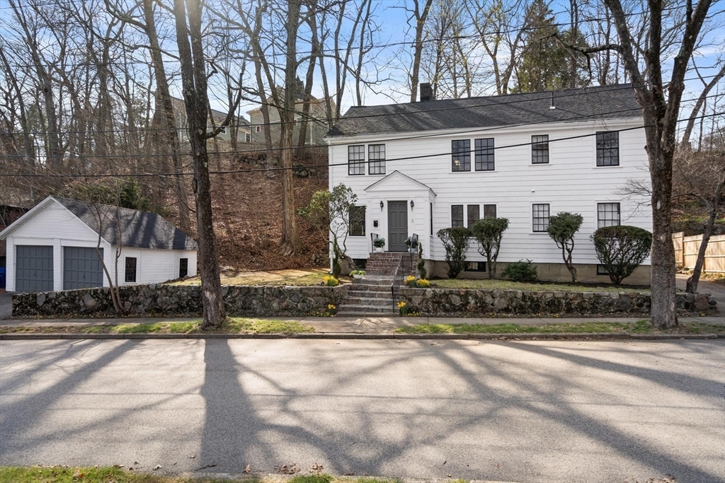 27 Oakwood Rd  Newton MA 02466 photo