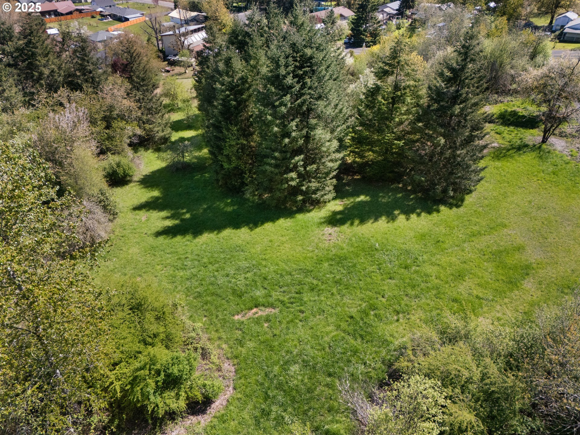 Property Photo: 220 21st Lot 3903 (Next OR 97386