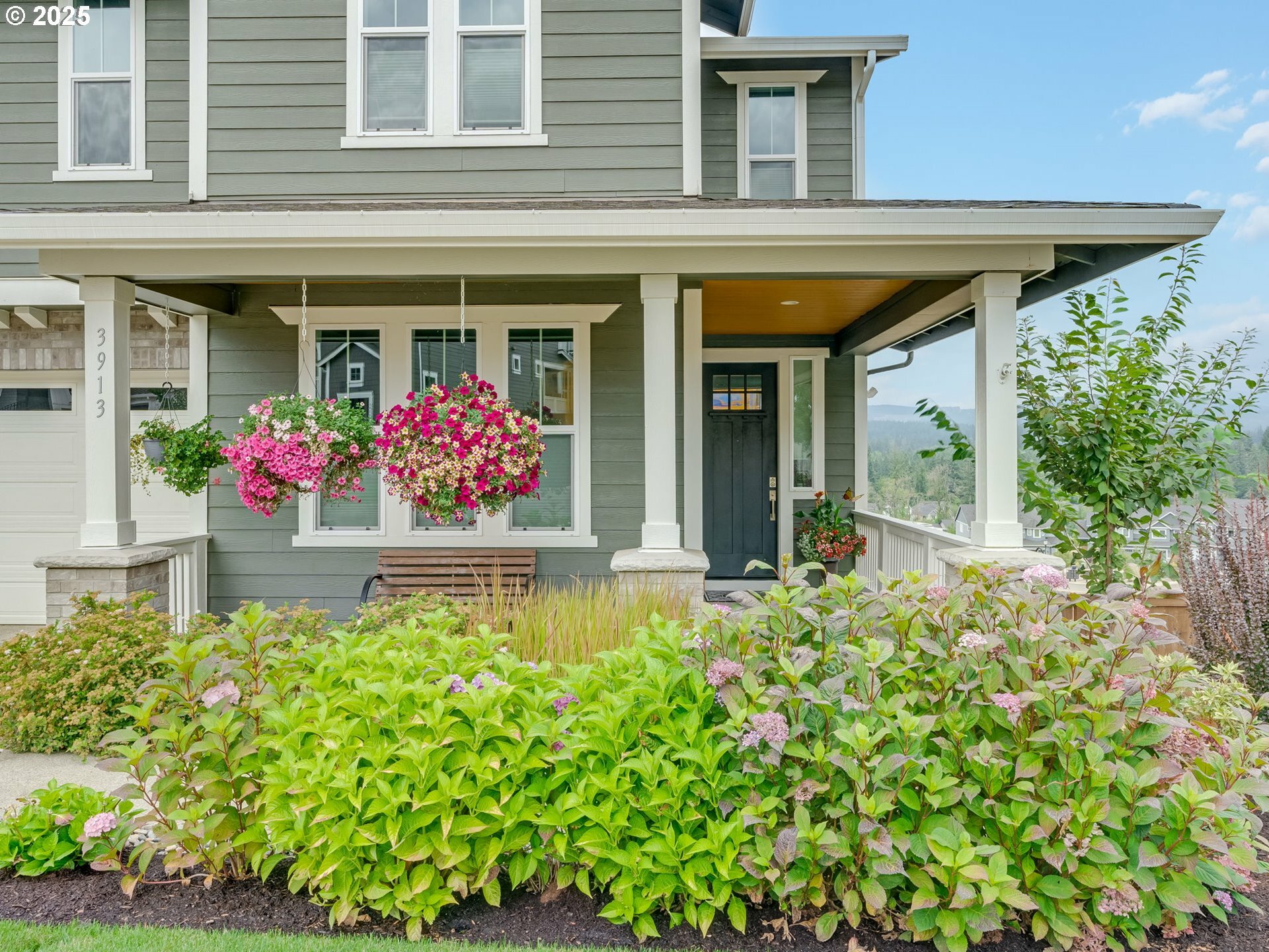 Property Photo: 3913 NW 62nd Cir WA 98607