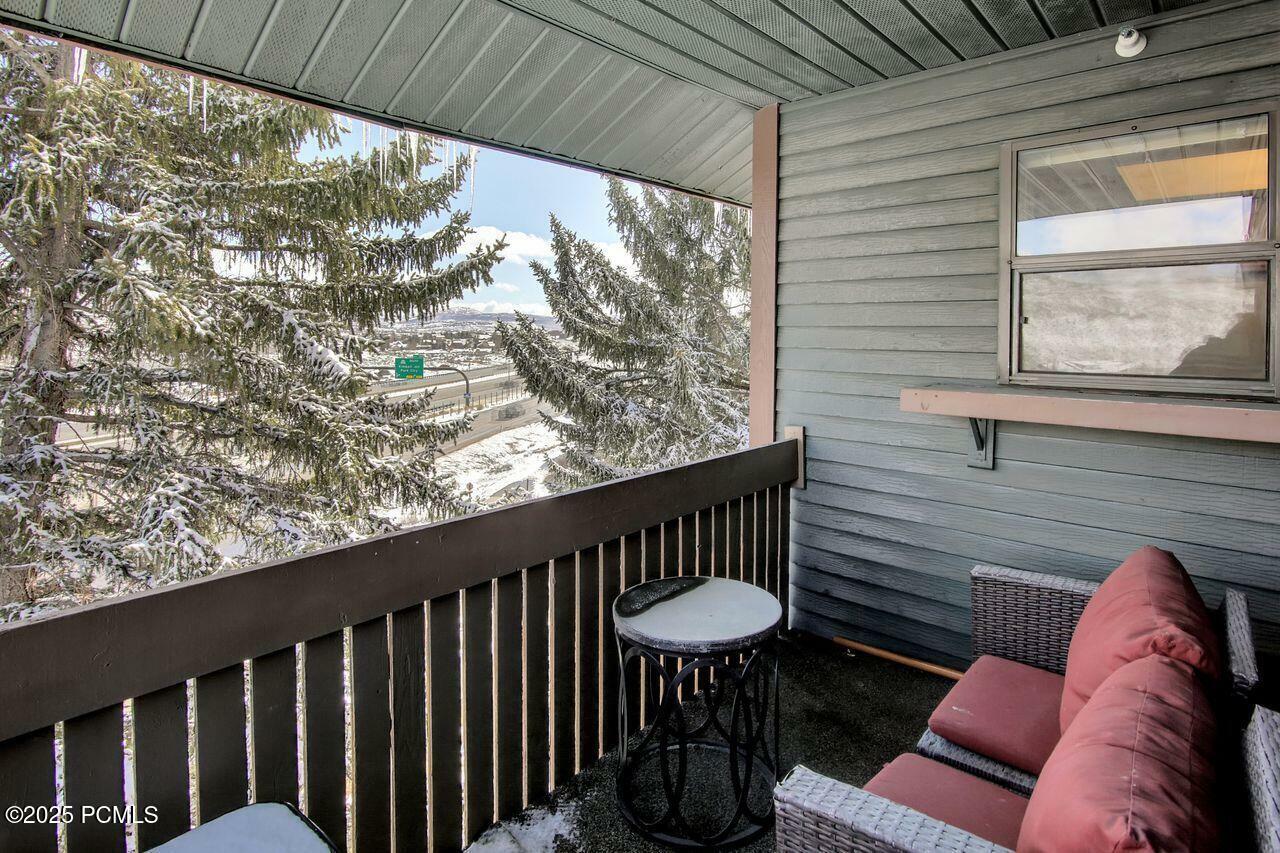 Property Photo: 7065 N 2200 W Apt 2W UT 84098