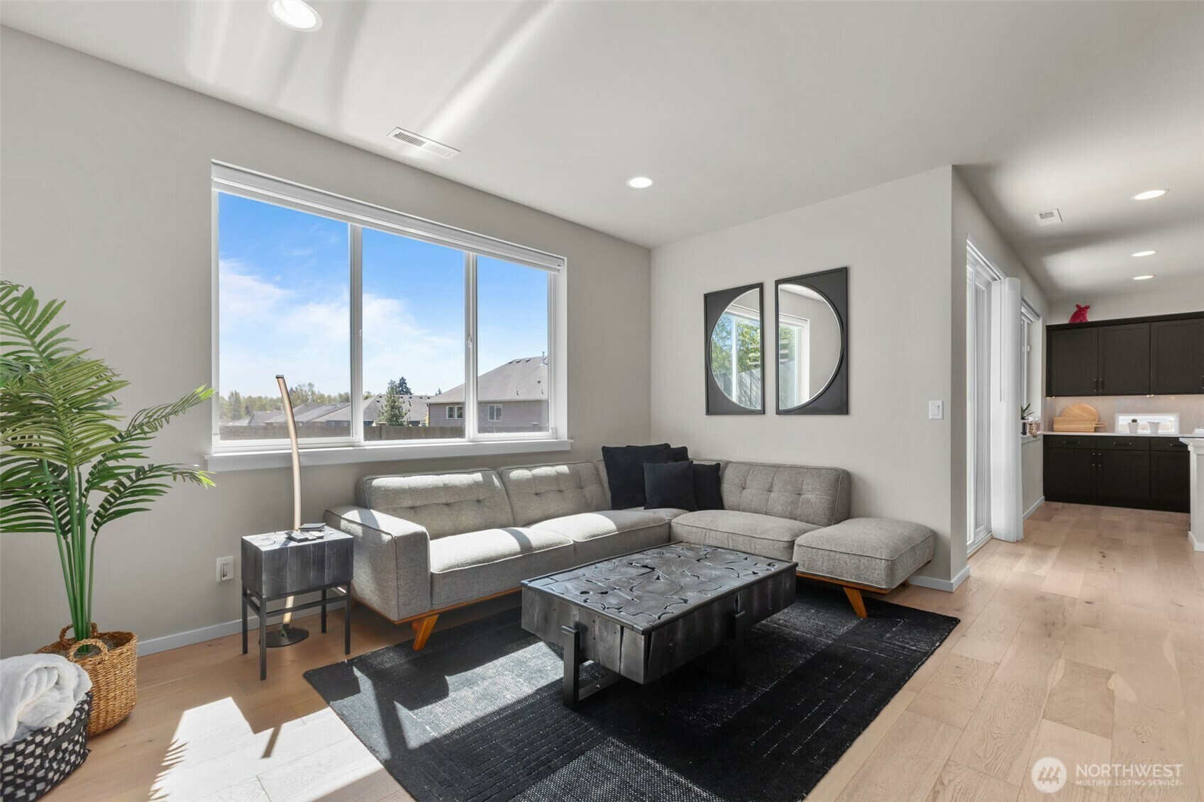 Property Photo: 12513 SE 301st WA 98092