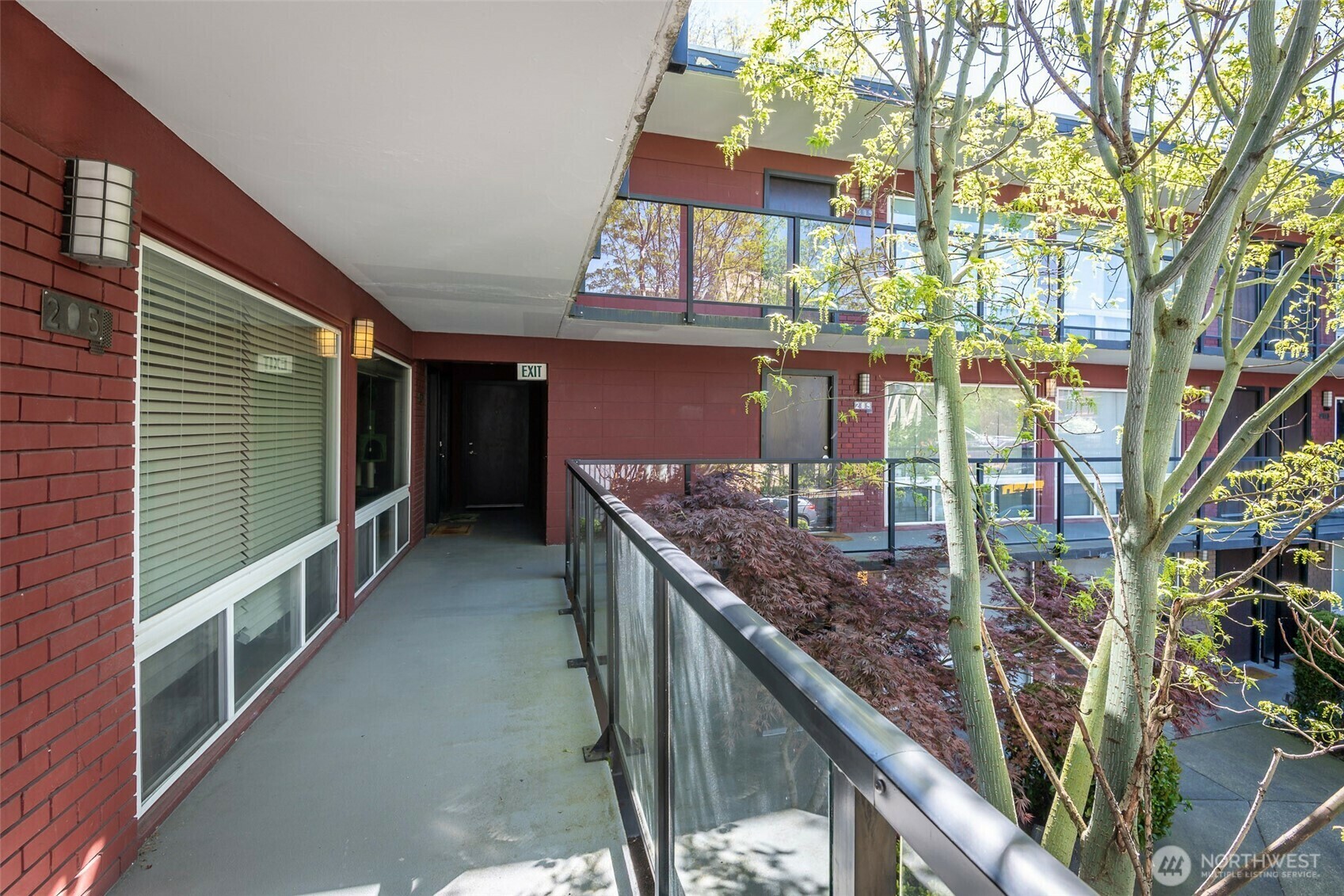 Property Photo:  752  Bellevue Avenue E 208  WA 98102 