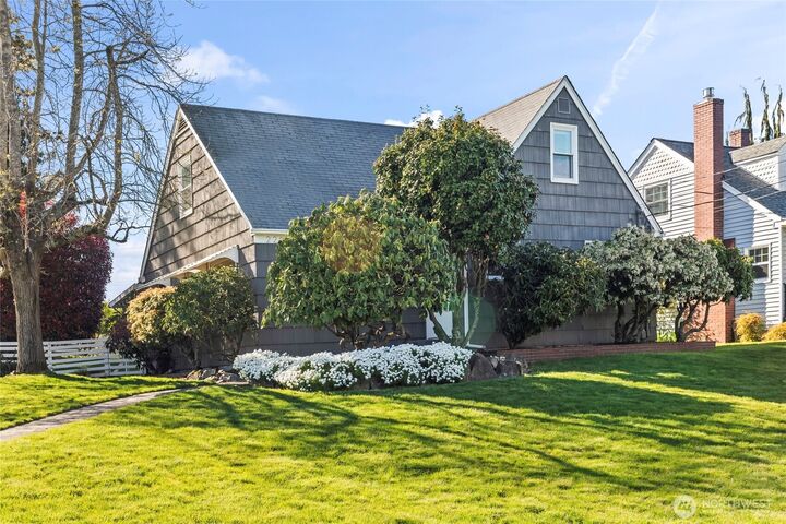 Property Photo:  2202 N Mason Avenue  WA 98406 