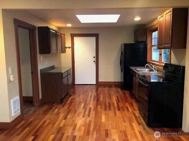 Property Photo: 3047 22nd Avenue W WA 98199