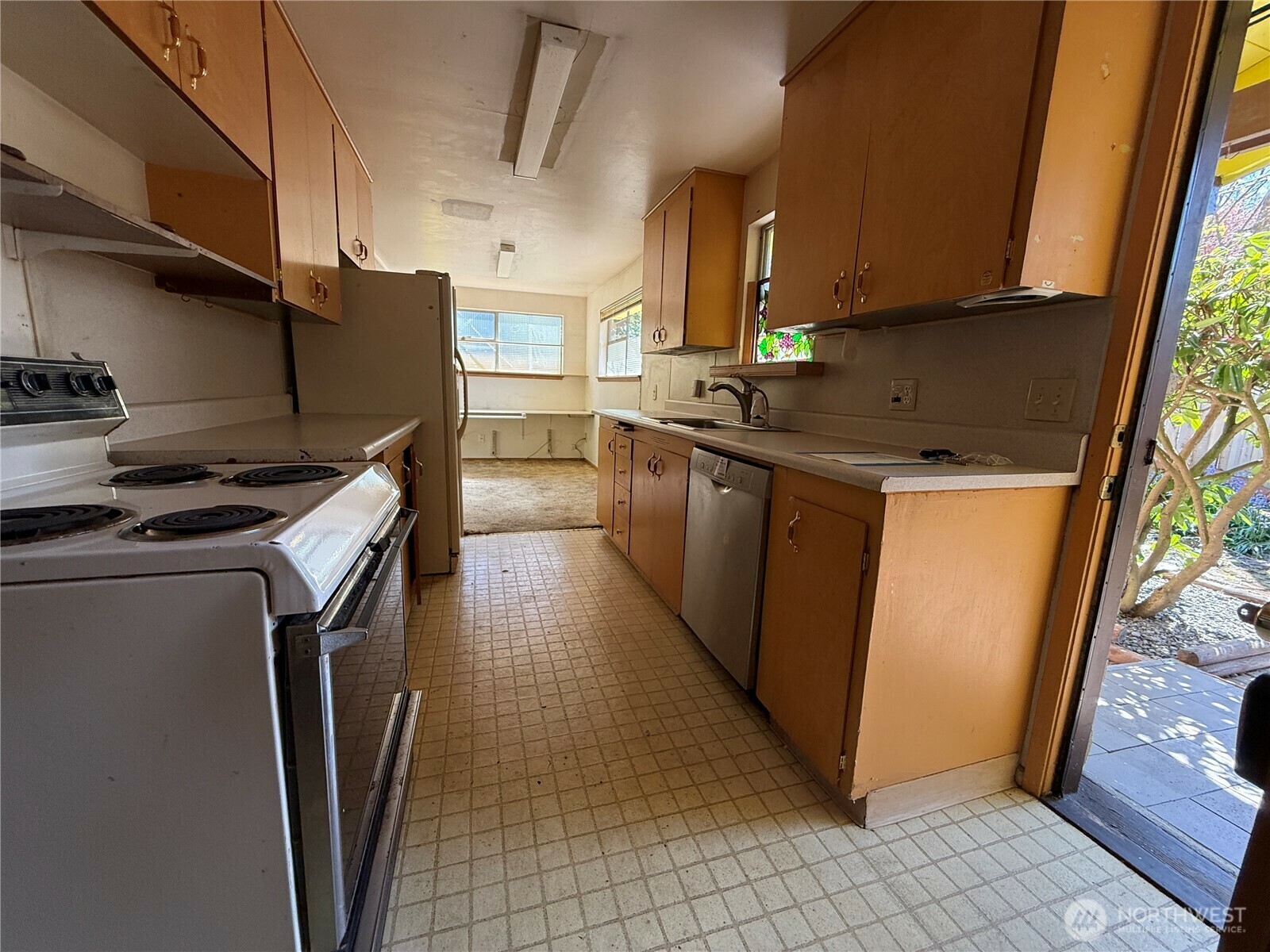 Property Photo: 2730 NE 96th Street WA 98115