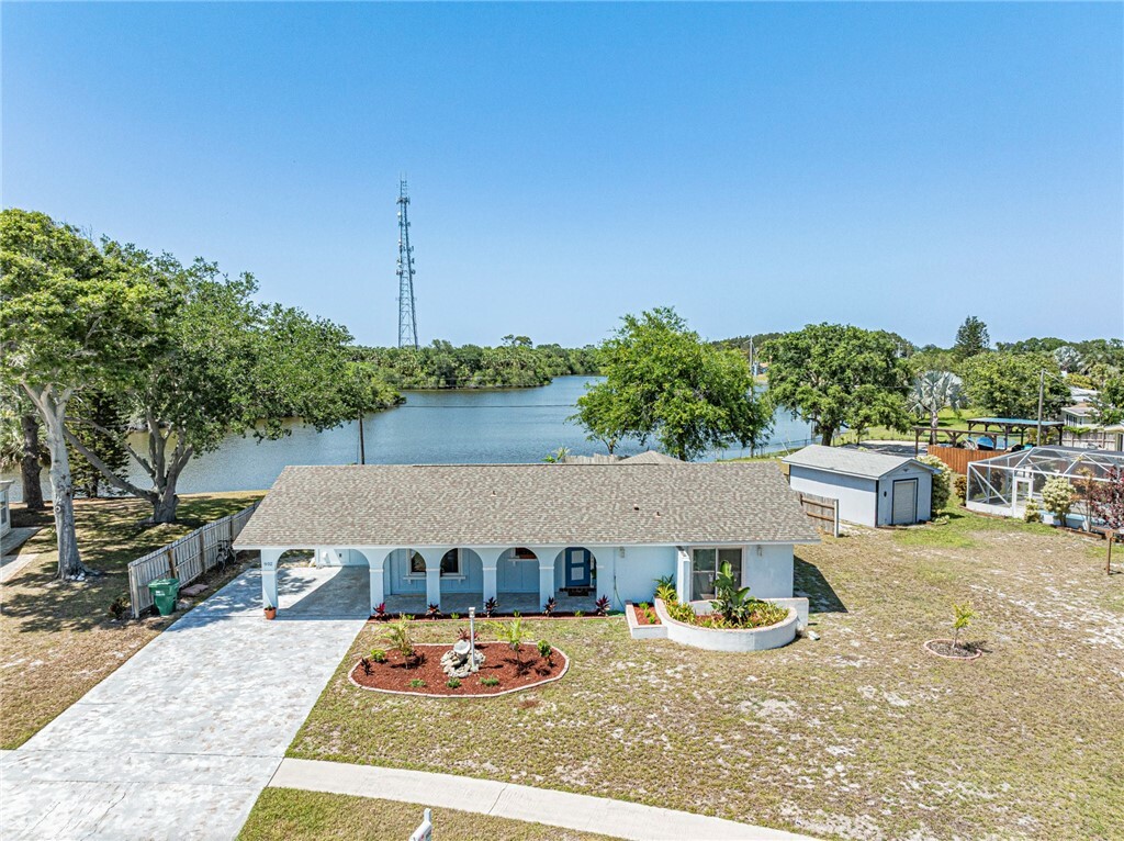 Property Photo: 902 Canal Circle FL 32958