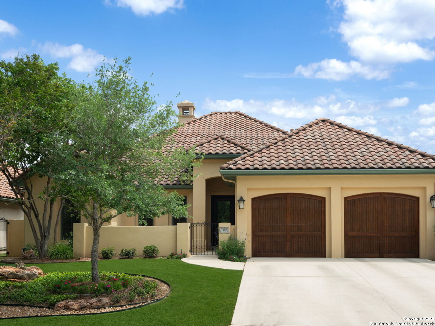 Property Photo: 319 Geddington TX 78249