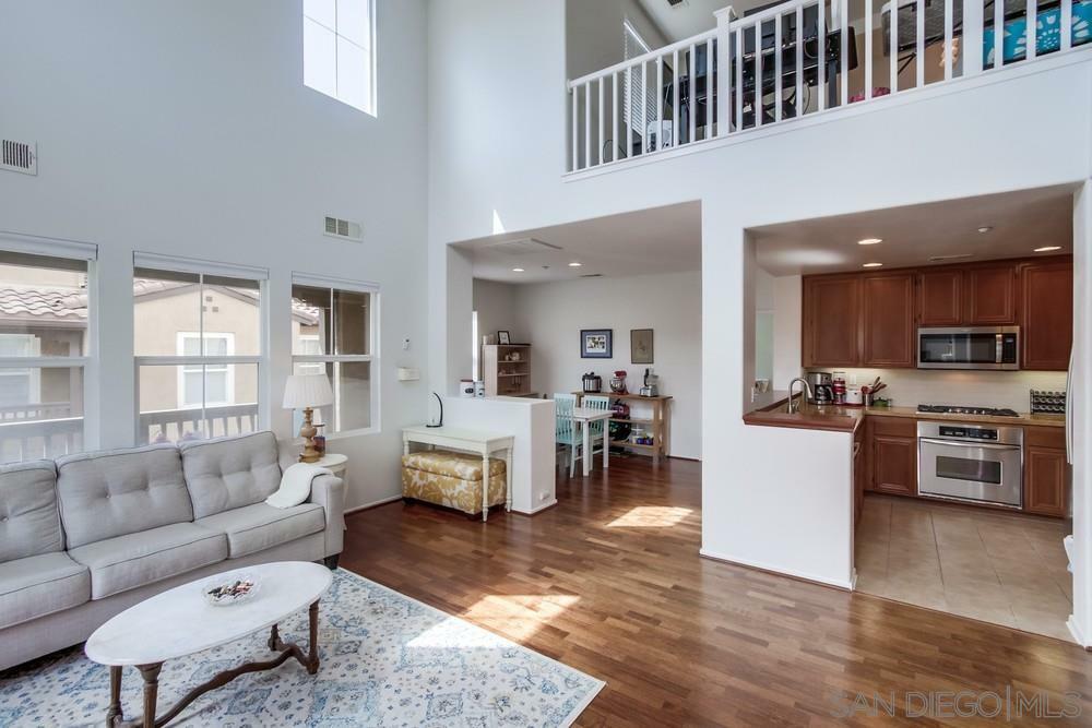 Property Photo: 7890 Via Belfiore 1 CA 92129