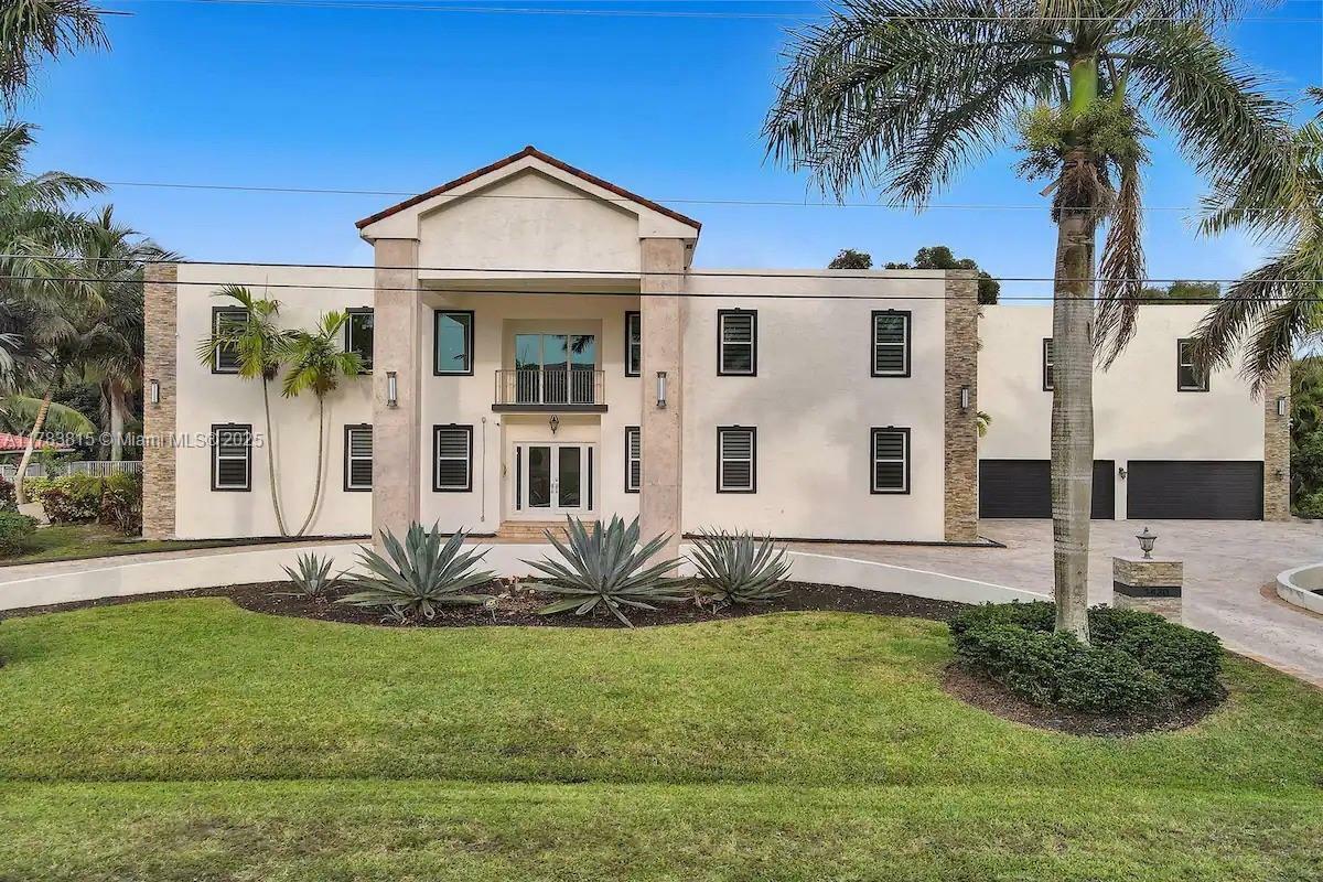1430 NW 114th Ave  Plantation FL 33323 photo