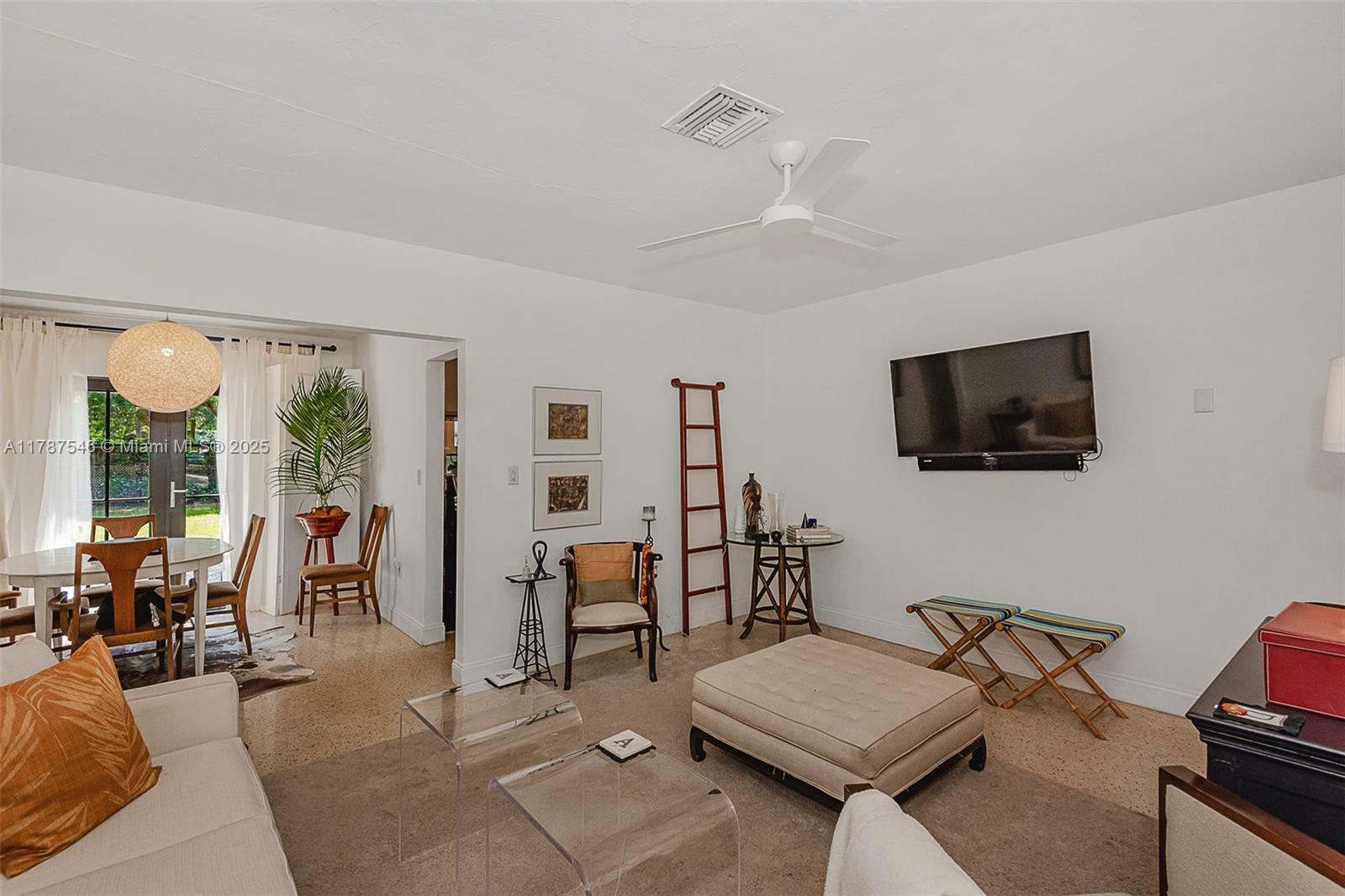 Property Photo: 430 NE 132nd Ter FL 33161