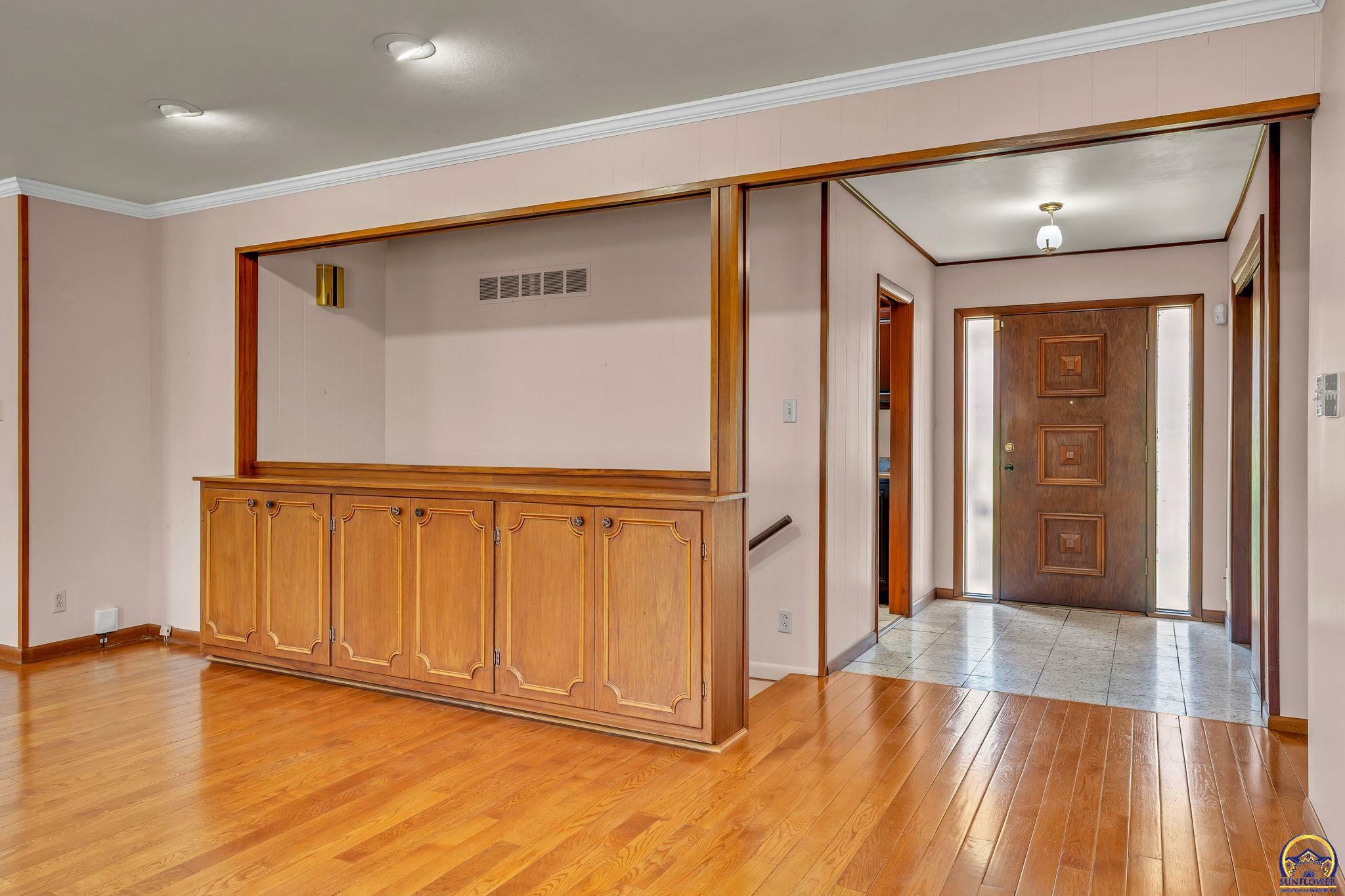 Property Photo: 4917 SW Cedar Crest Rd KS 66606