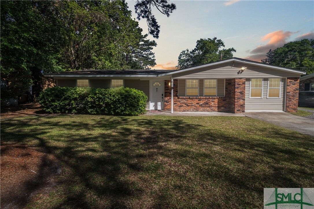 Property Photo:  406 Sharondale Road  GA 31419 
