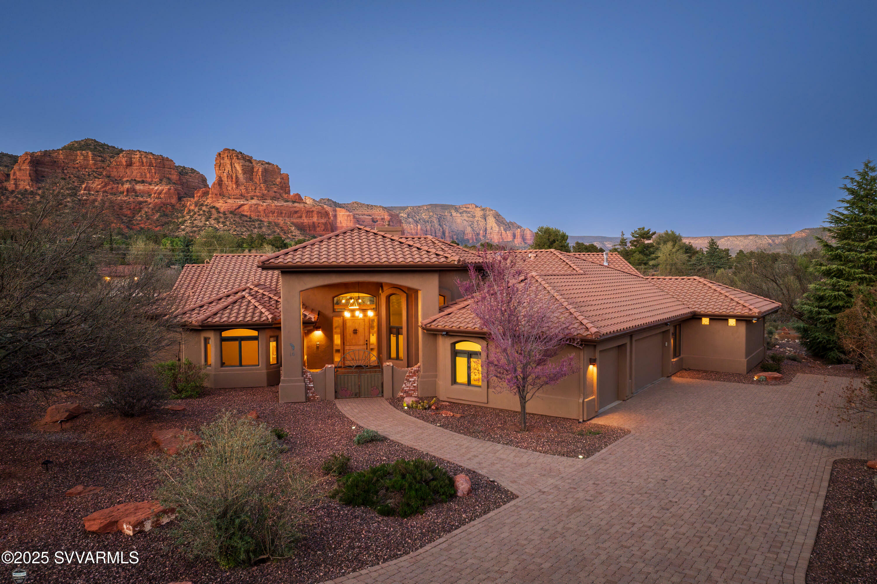 Property Photo:  10 Coburn Court  AZ 86351 