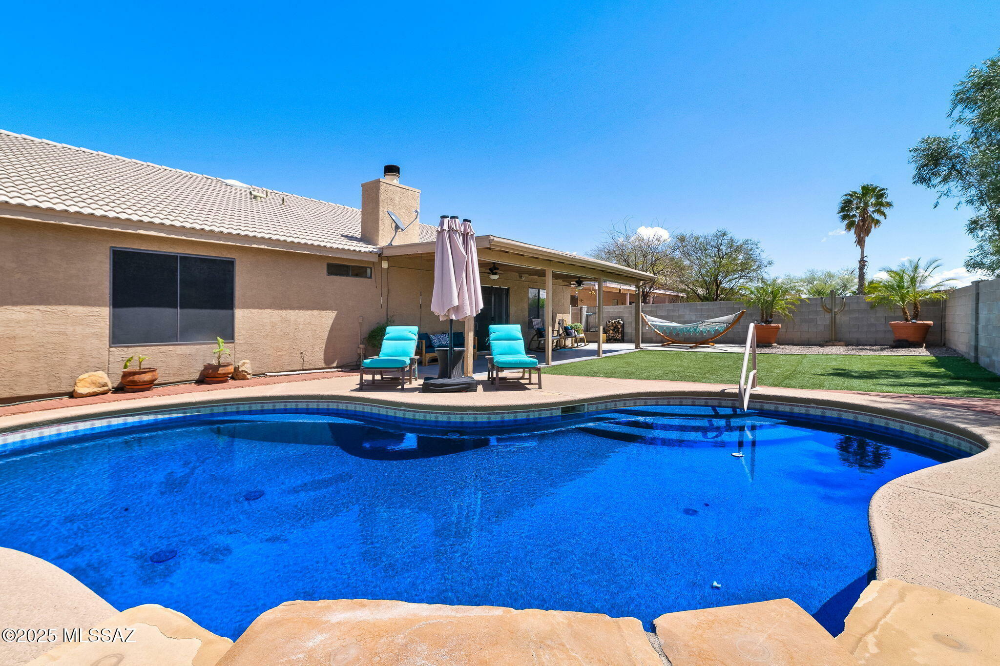 Property Photo: 8062 S New Abbey Drive AZ 85747