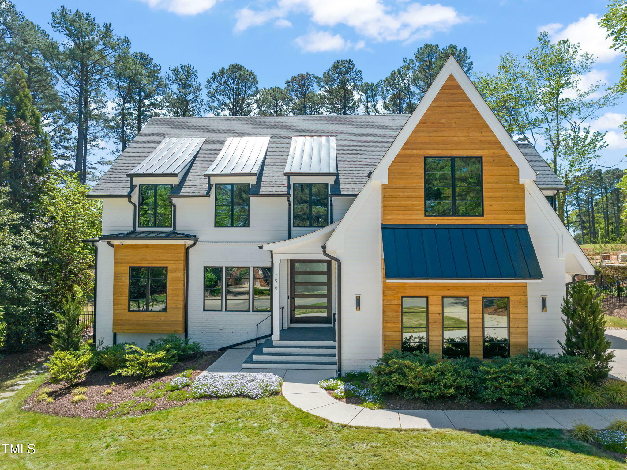 Property Photo: 1616 Hunting Ridge Road NC 27615