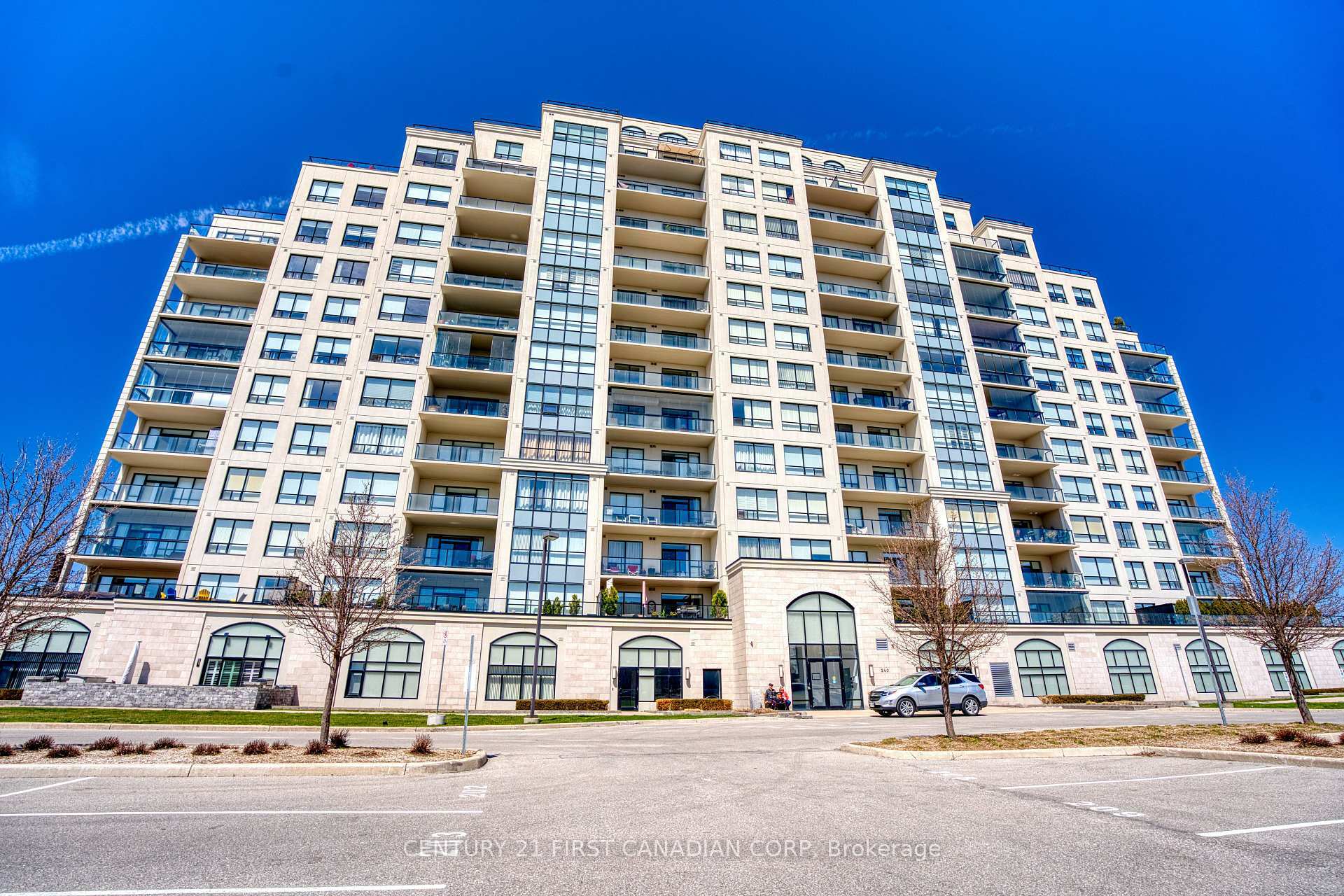 Property Photo: 240 Villagewalk Boulevard 812 ON N6G 0P6