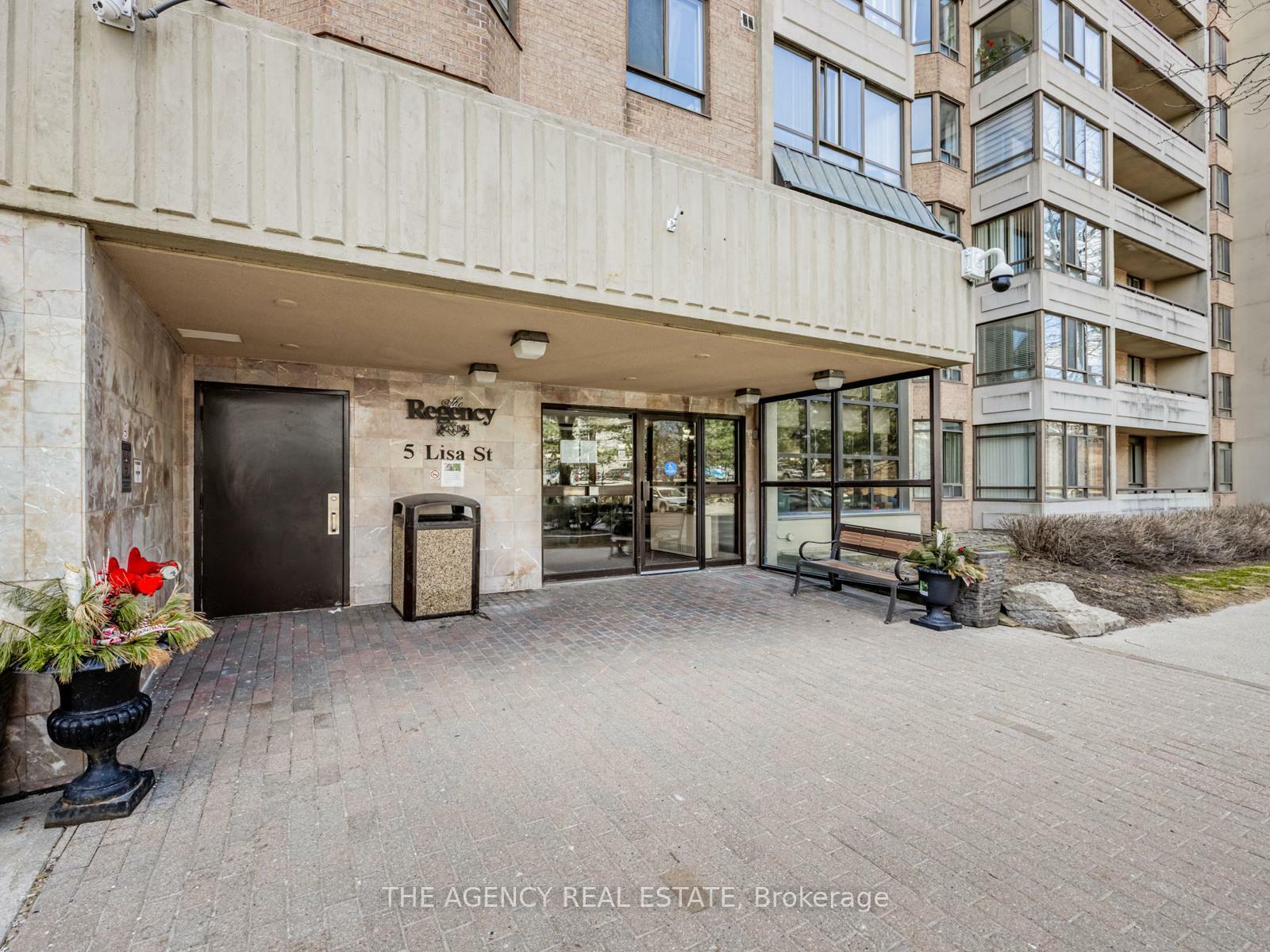 Photo de la propriété: 5 Lisa Street 107 ON L6T 4T4