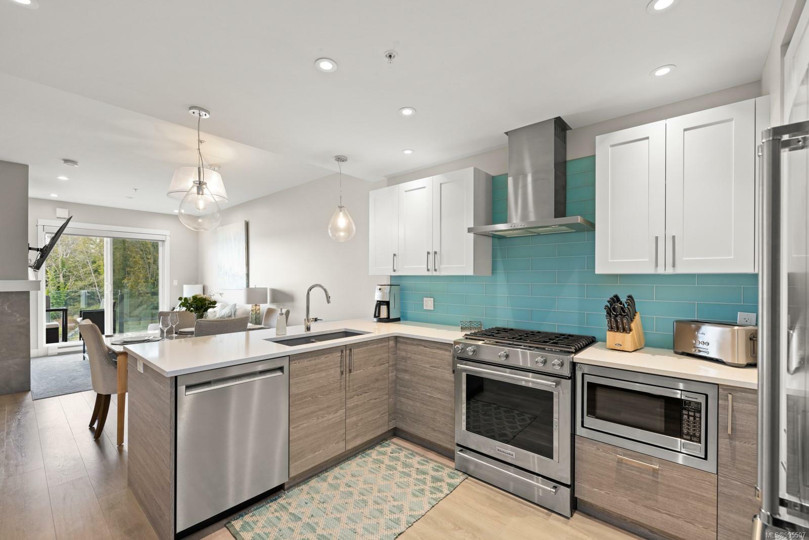 Property Photo: 1820 Maple Ave S 308 BC V0S 1N0