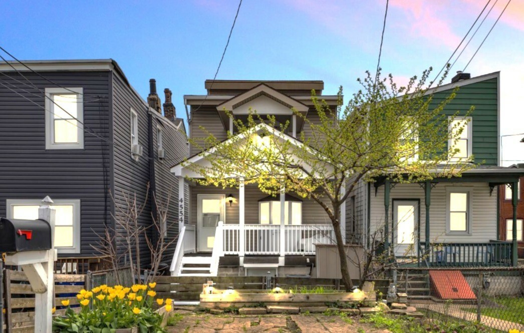 Property Photo: 4554 Carroll St PA 15224