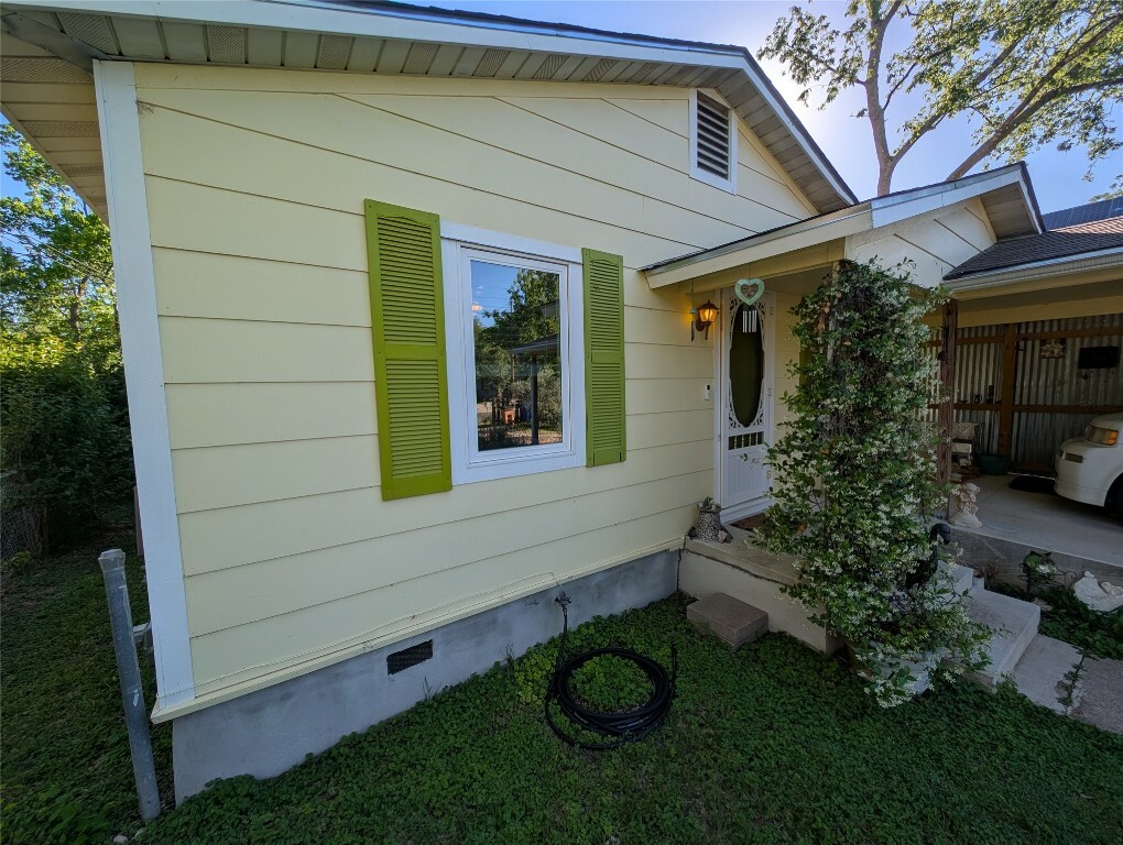 307 Swanee Drive  Austin TX 78752 photo