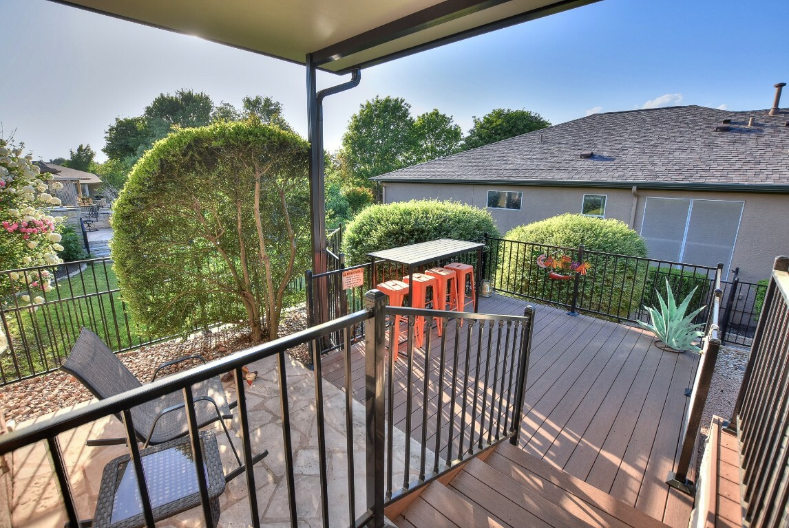Property Photo: 802 Apache Mountain Lane TX 78633