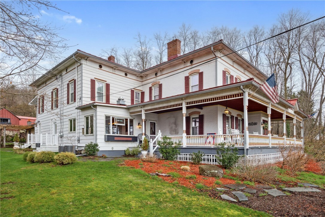 Property Photo: 2816 W Lake Road NY 14527