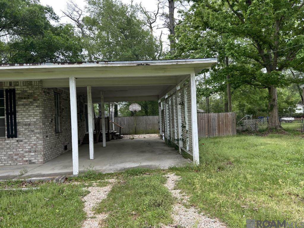 Property Photo: 34900 Dearman Dr LA 70706