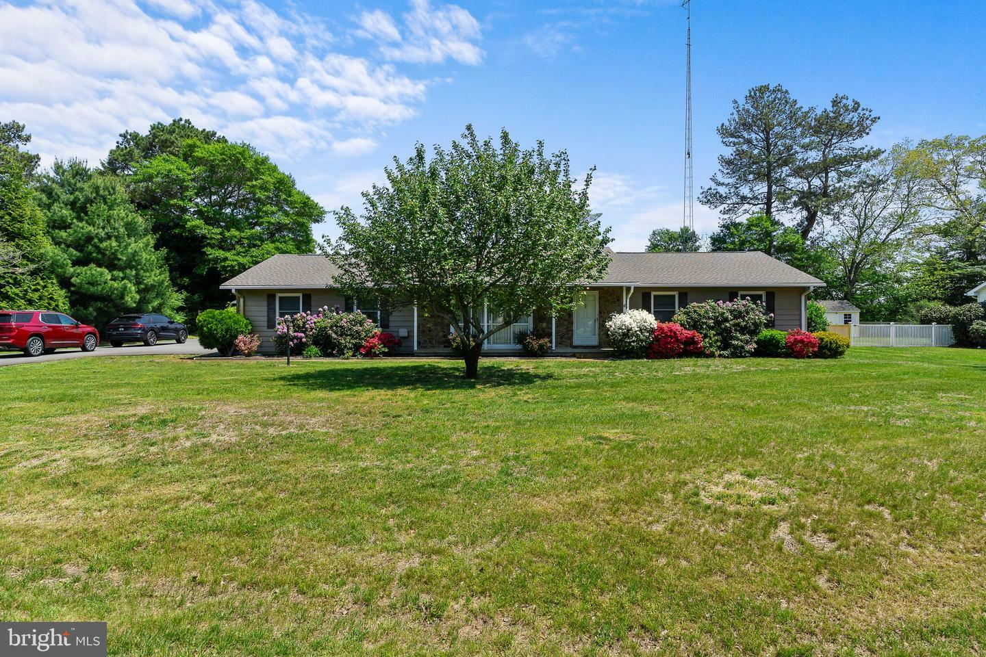 Property Photo: 8 Fairway East Drive DE 19947