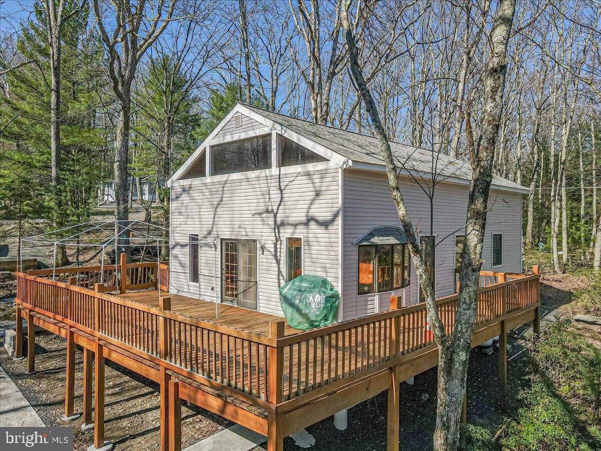 Property Photo:  117 Boundary Road  PA 18464 