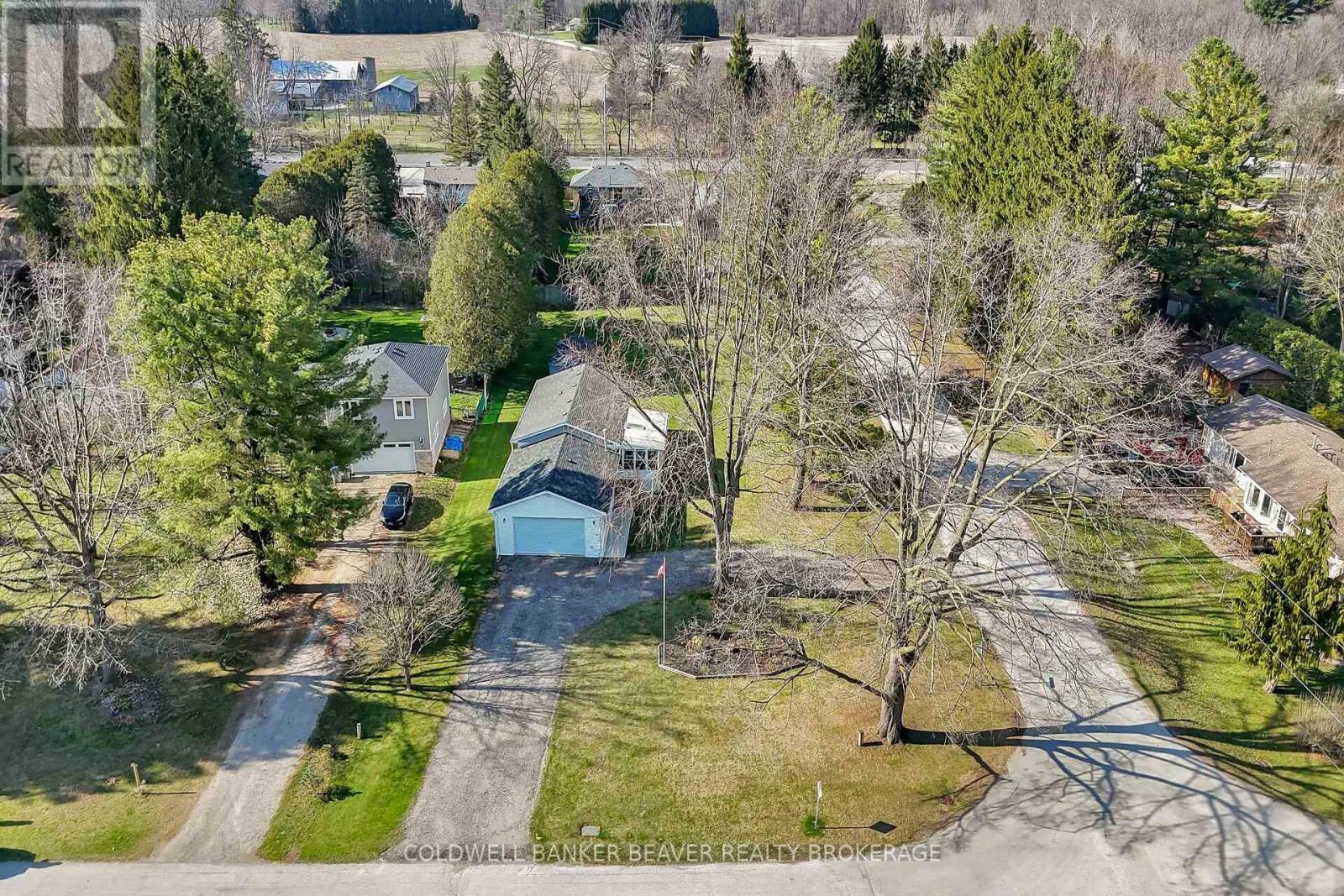 Property Photo: 2155 Mockingbird Street ON N0L 1W0