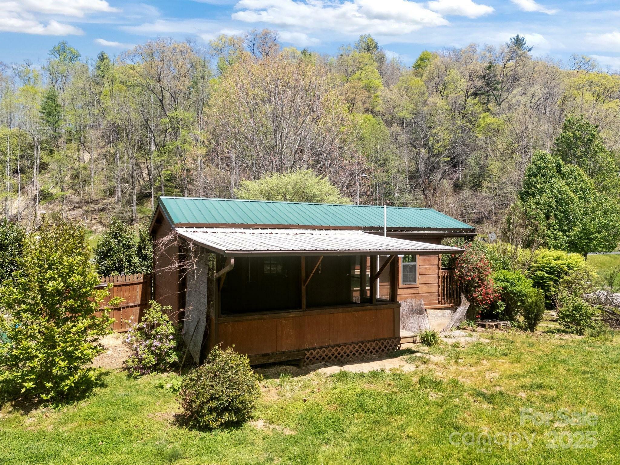 Property Photo: 2978 Nc 9 Highway NC 28711