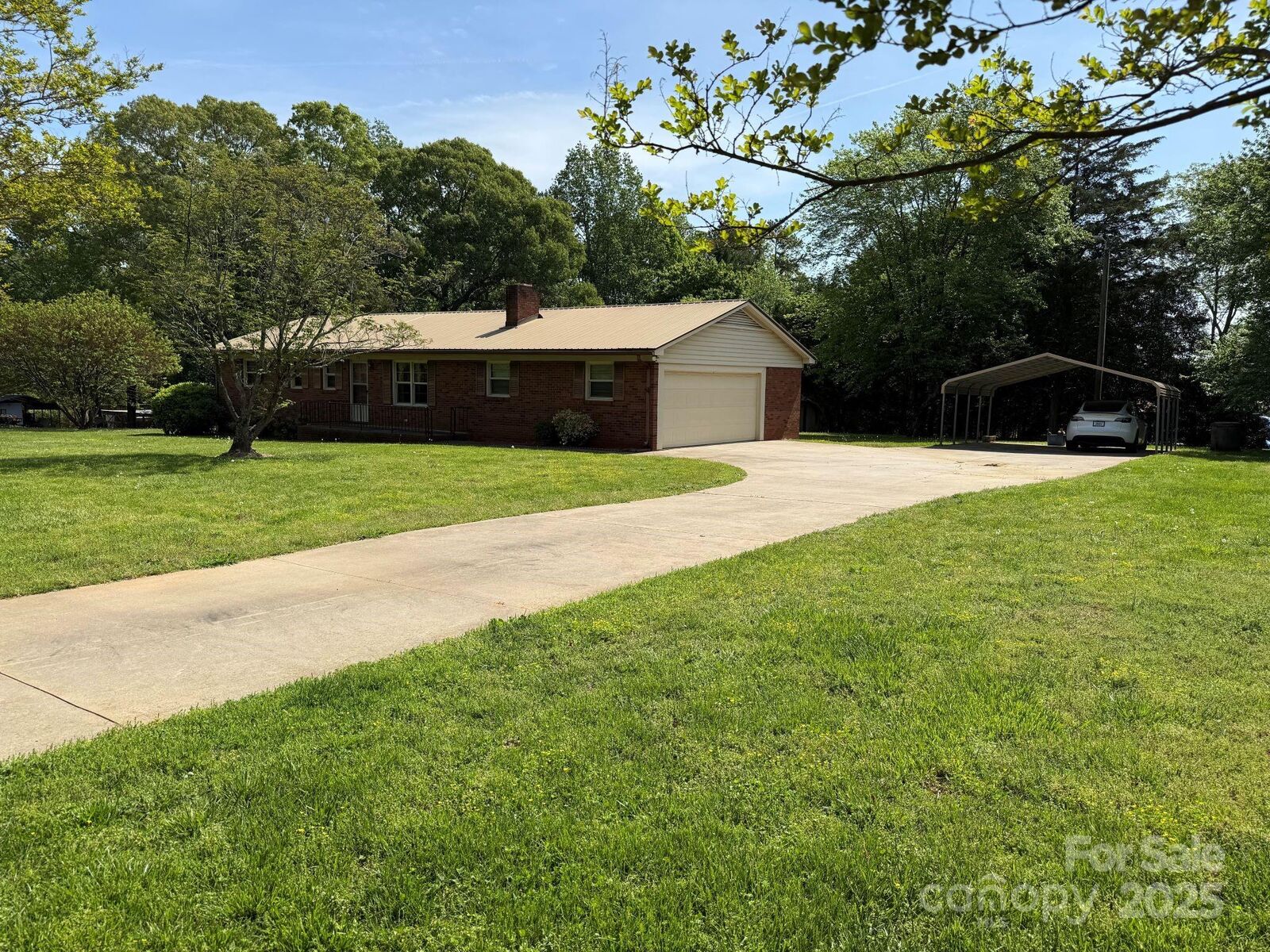 Property Photo:  370 Sherrill Farm Road  NC 28092 