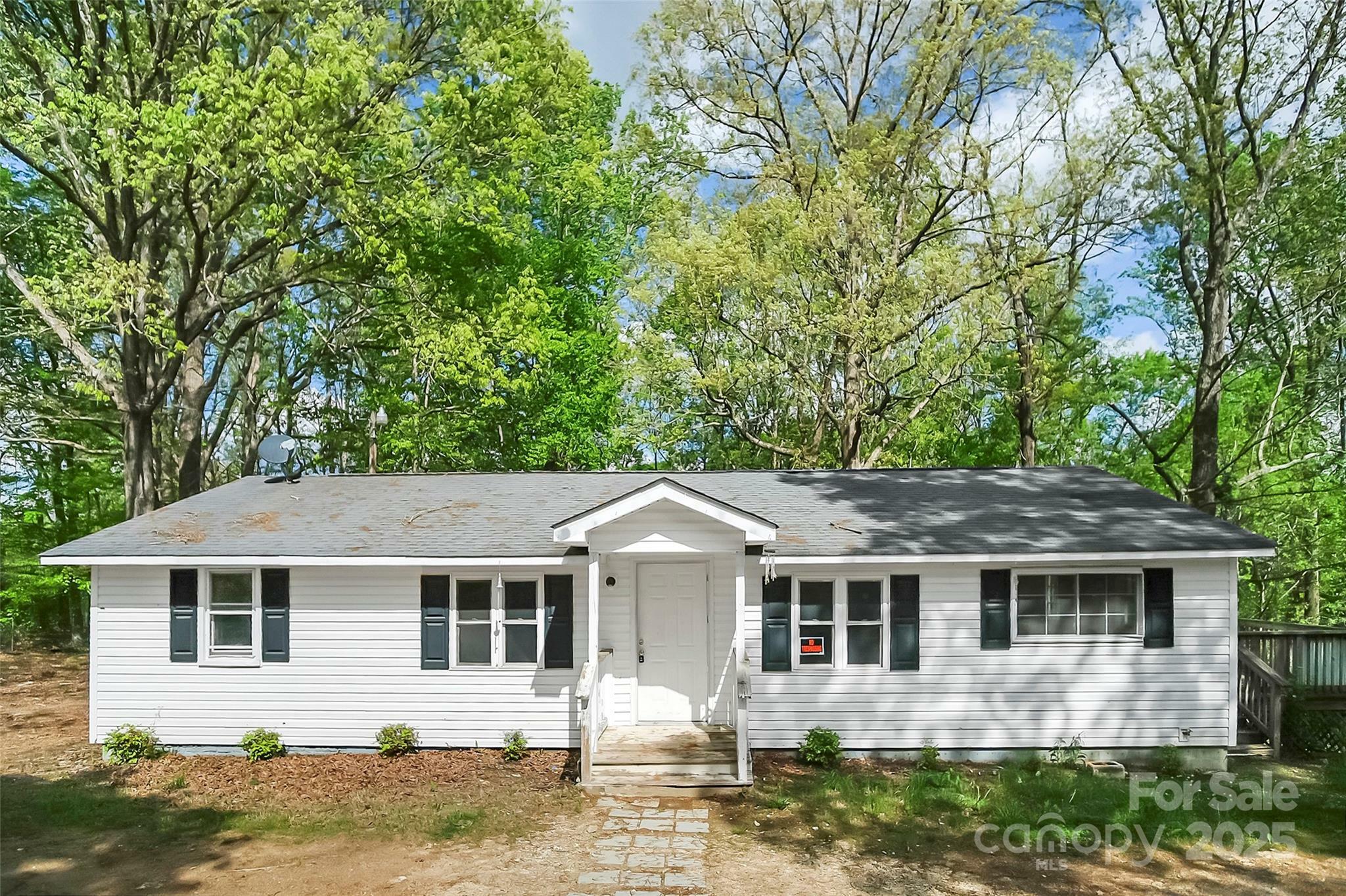 Property Photo: 124 Ayers Road NC 28073