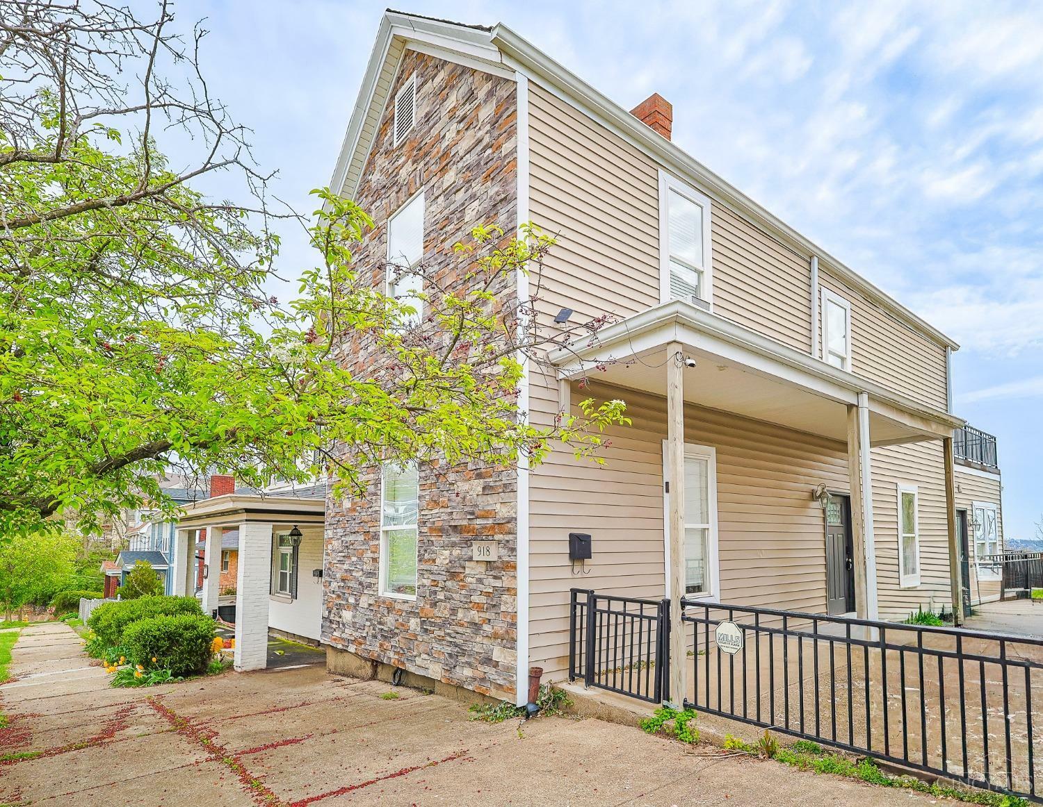 918 Mt Hope Avenue  Cincinnati OH 45204 photo