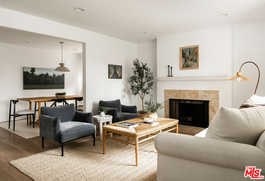 Property Photo: 6617 W 81st St CA 90045